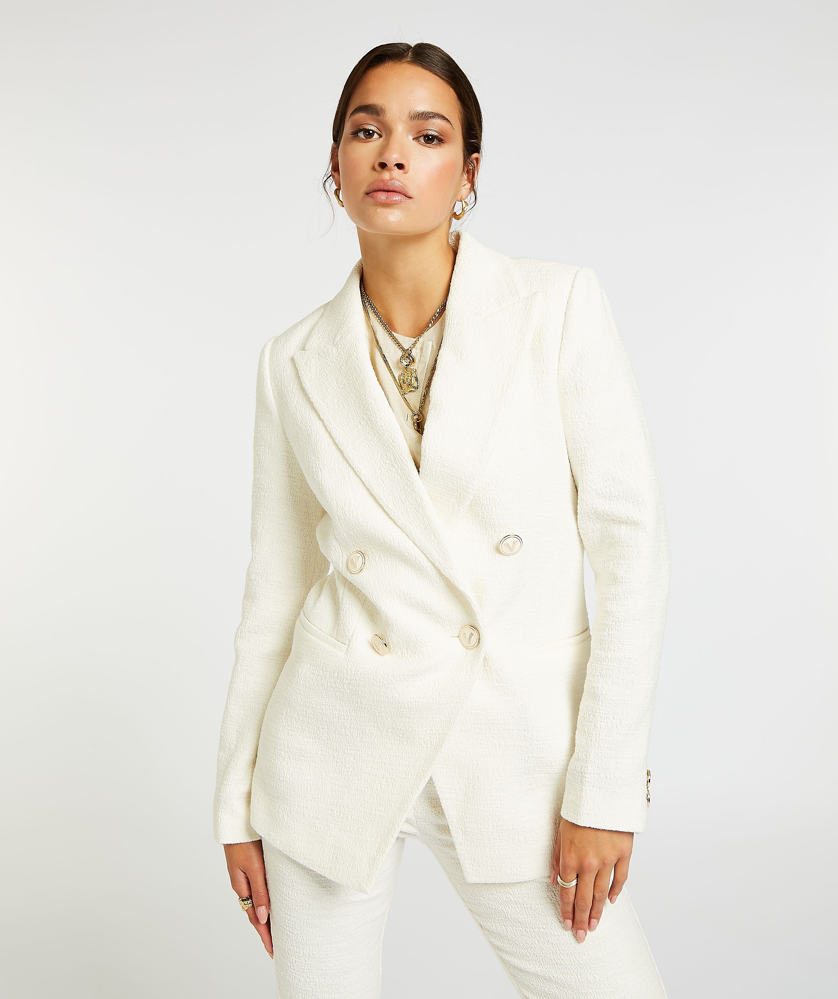 jayla_whisper_white_fall-