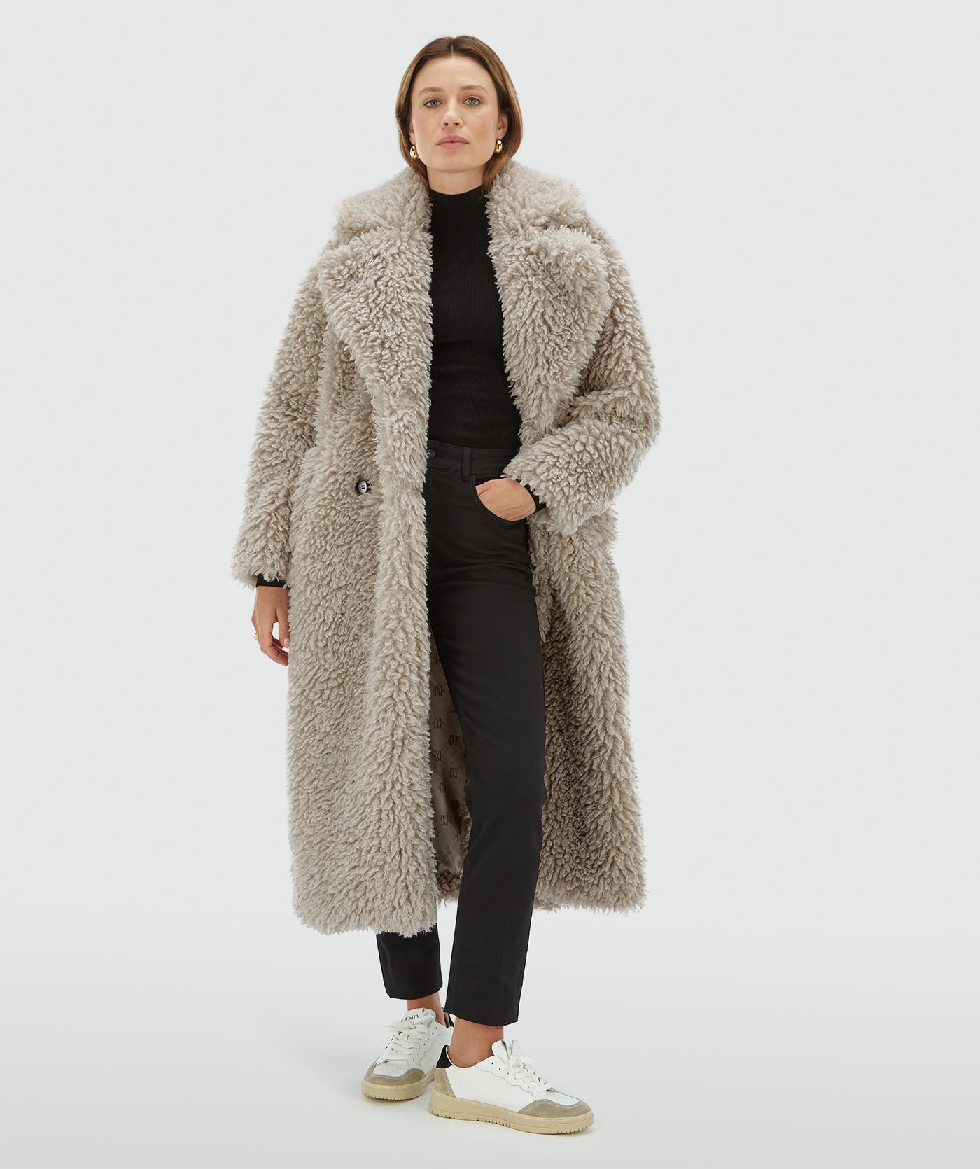 wym_7711 LIZZ oversized fluffy coat Warm Grey l JOSH V | Official online shop