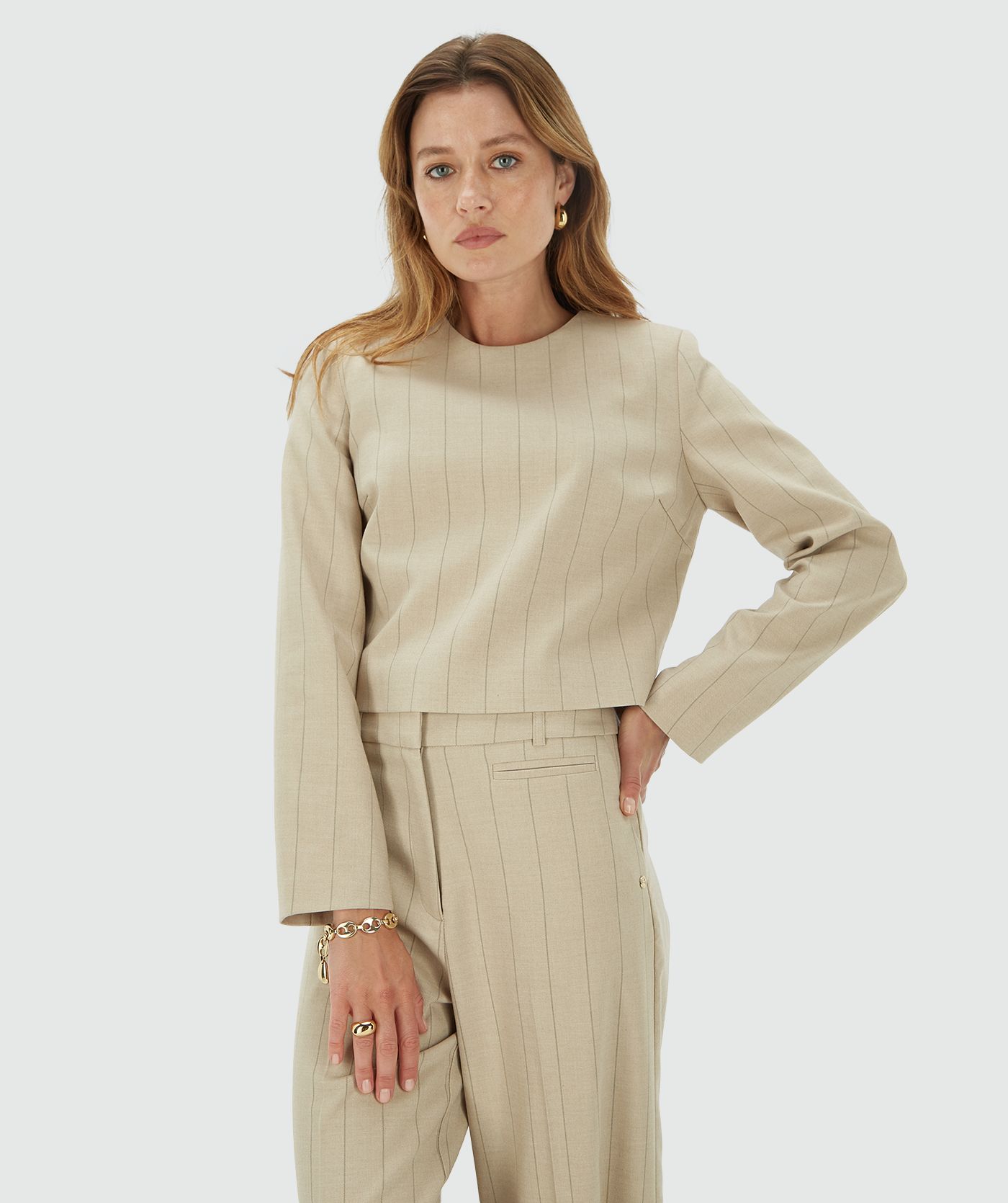 VIVANNA cropped regular top met krijtstreep Light Beige l JOSH V