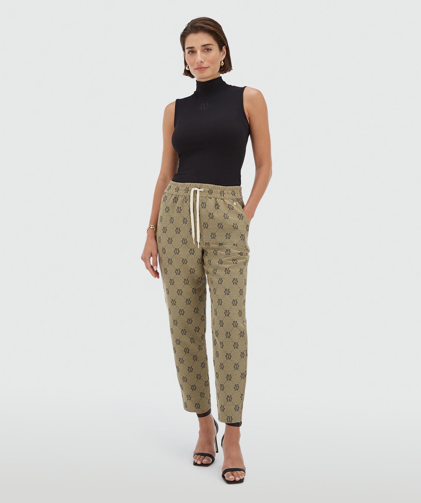 BRIARY Mid-Rise Tapered Fit Hose