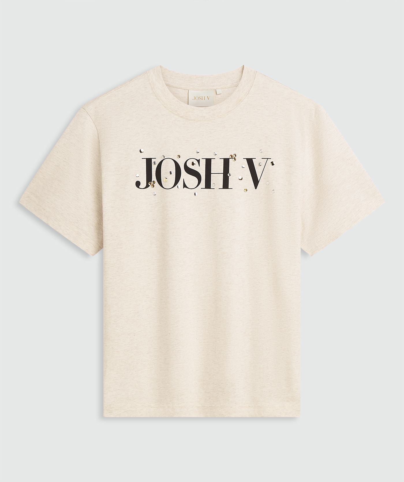 Ecru Melange oversized short sleeve T-shirt met ronde hals. Het T-shirt heeft een JOSH V logo op de borst met strass-steentjes zonder model, weergegeven op een lichtgrijze achtergrond