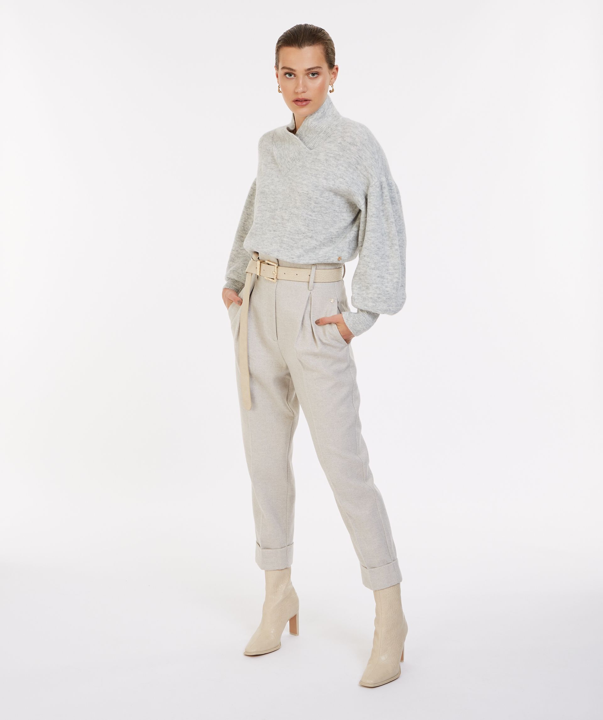 CARTER Sweater