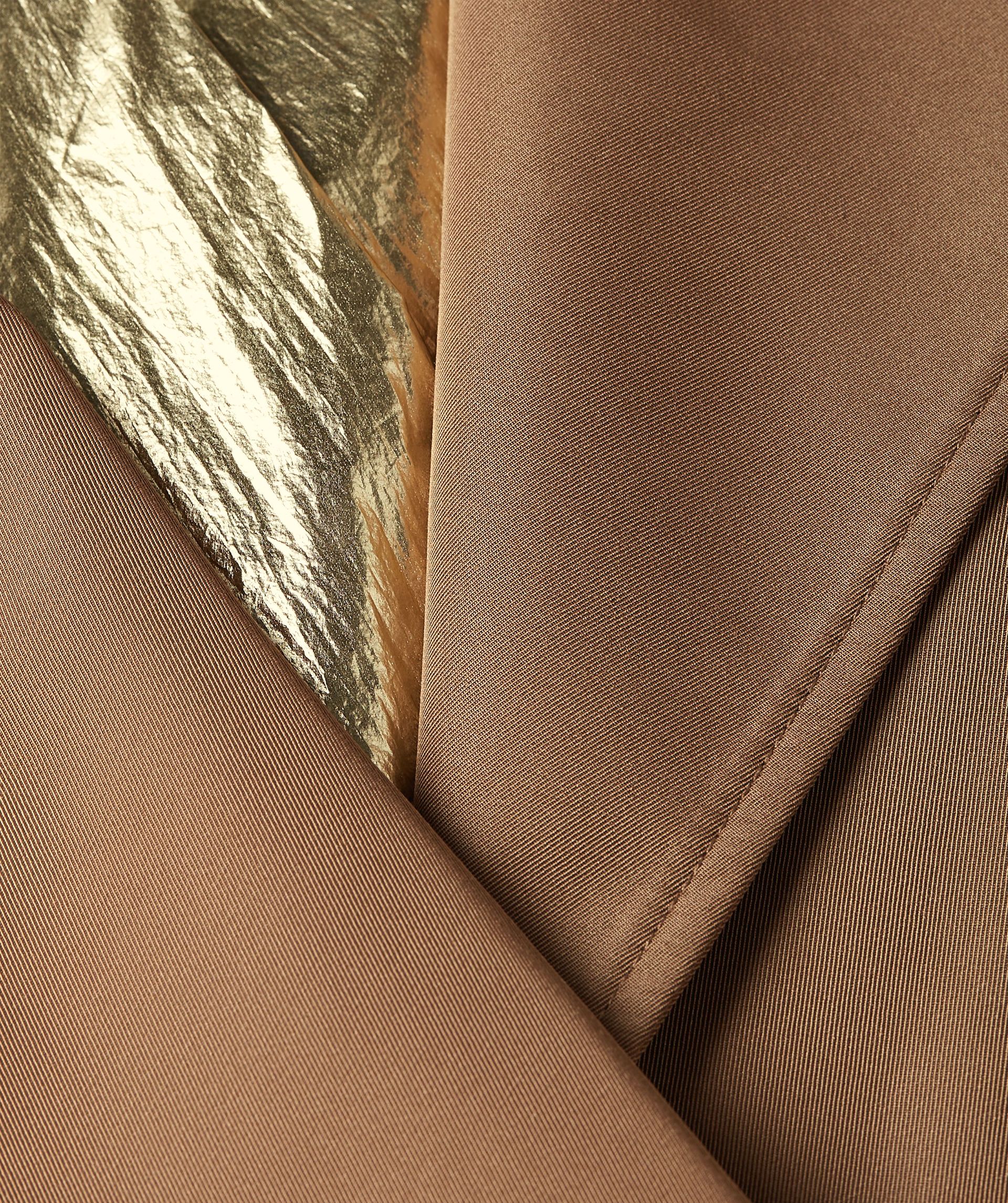 CELINE Trenchcoat mit metallischer Innenseite