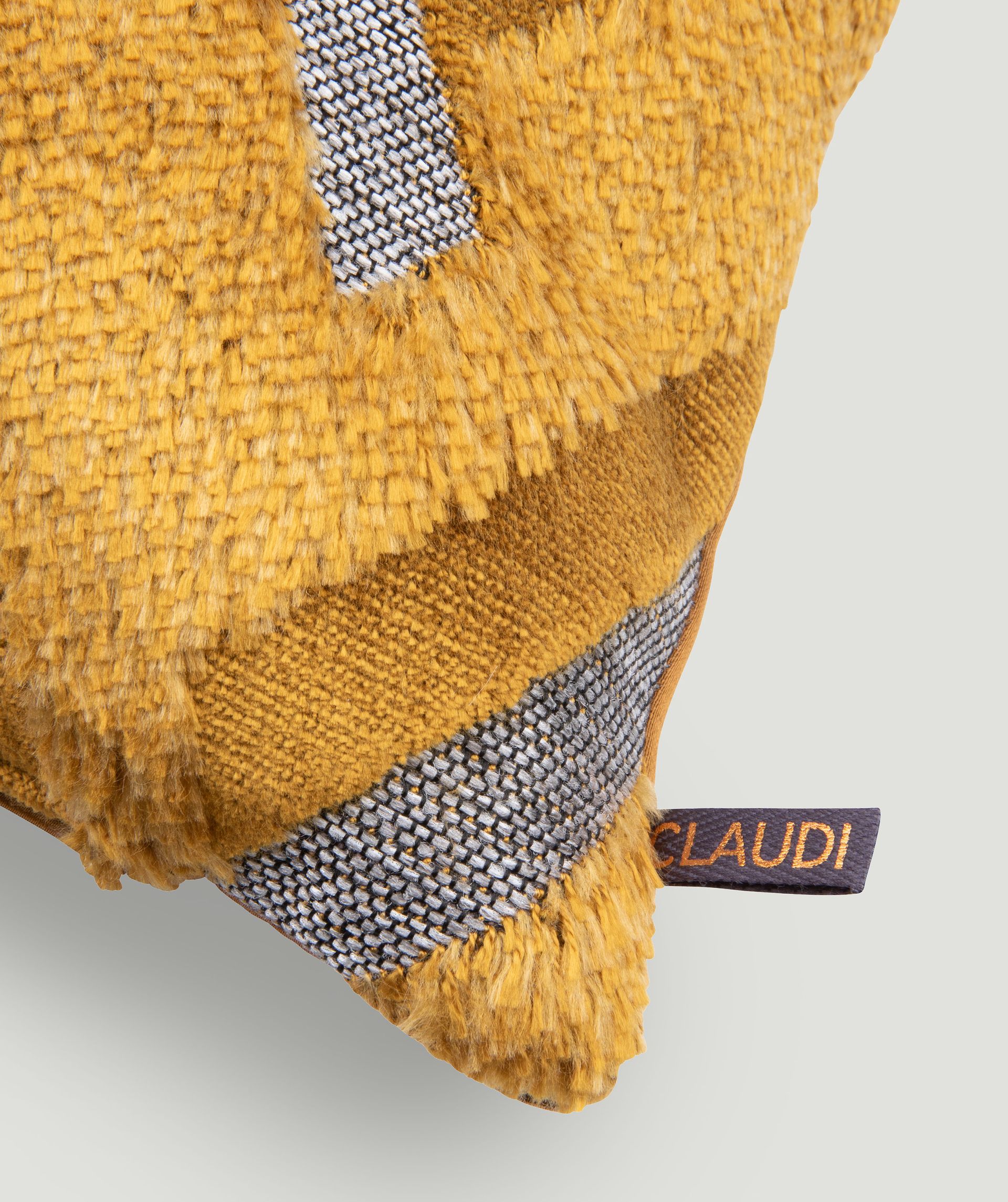 Chevron decorative cushion - CLAUDI