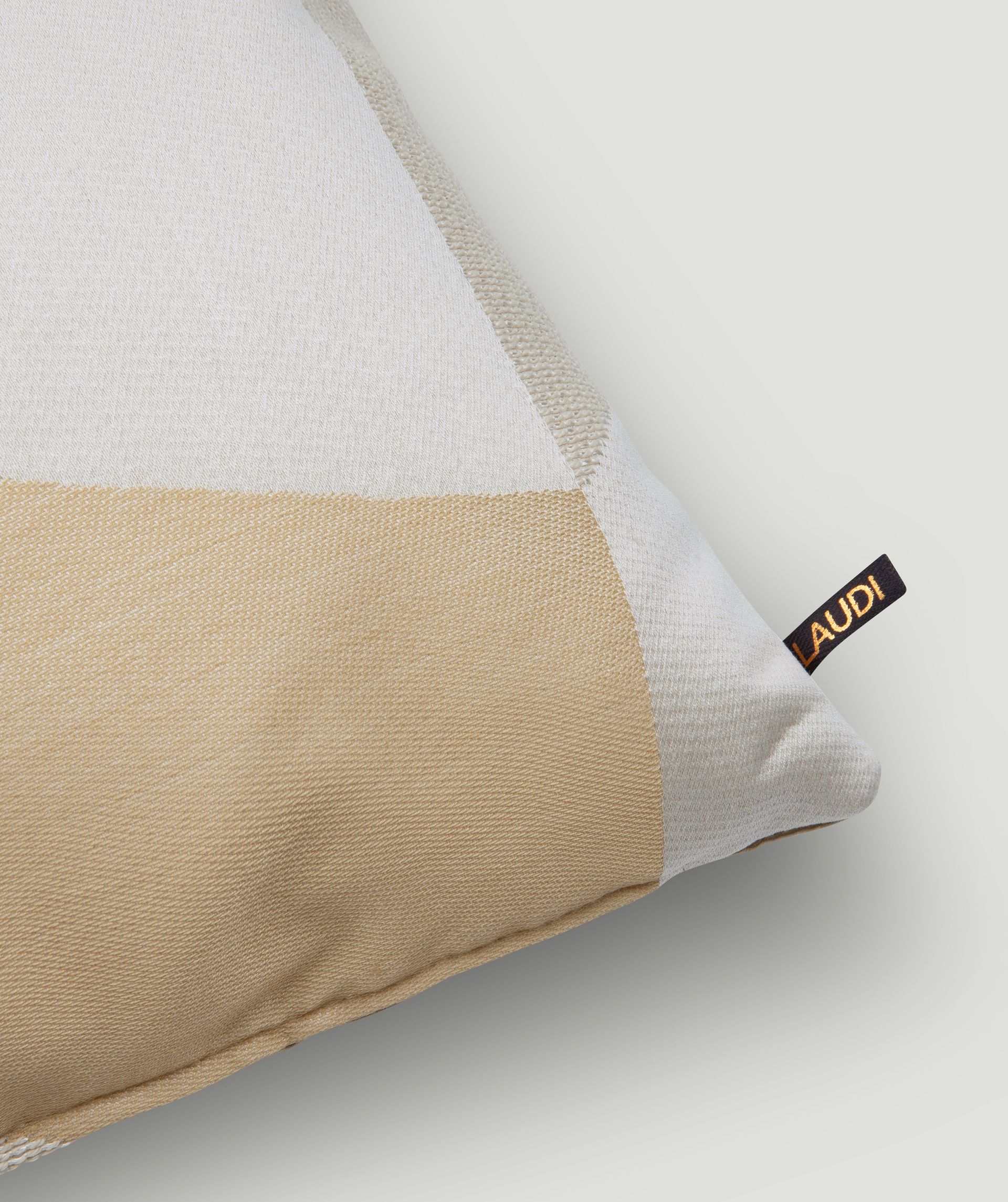 Dalai decorative cushion - CLAUDI