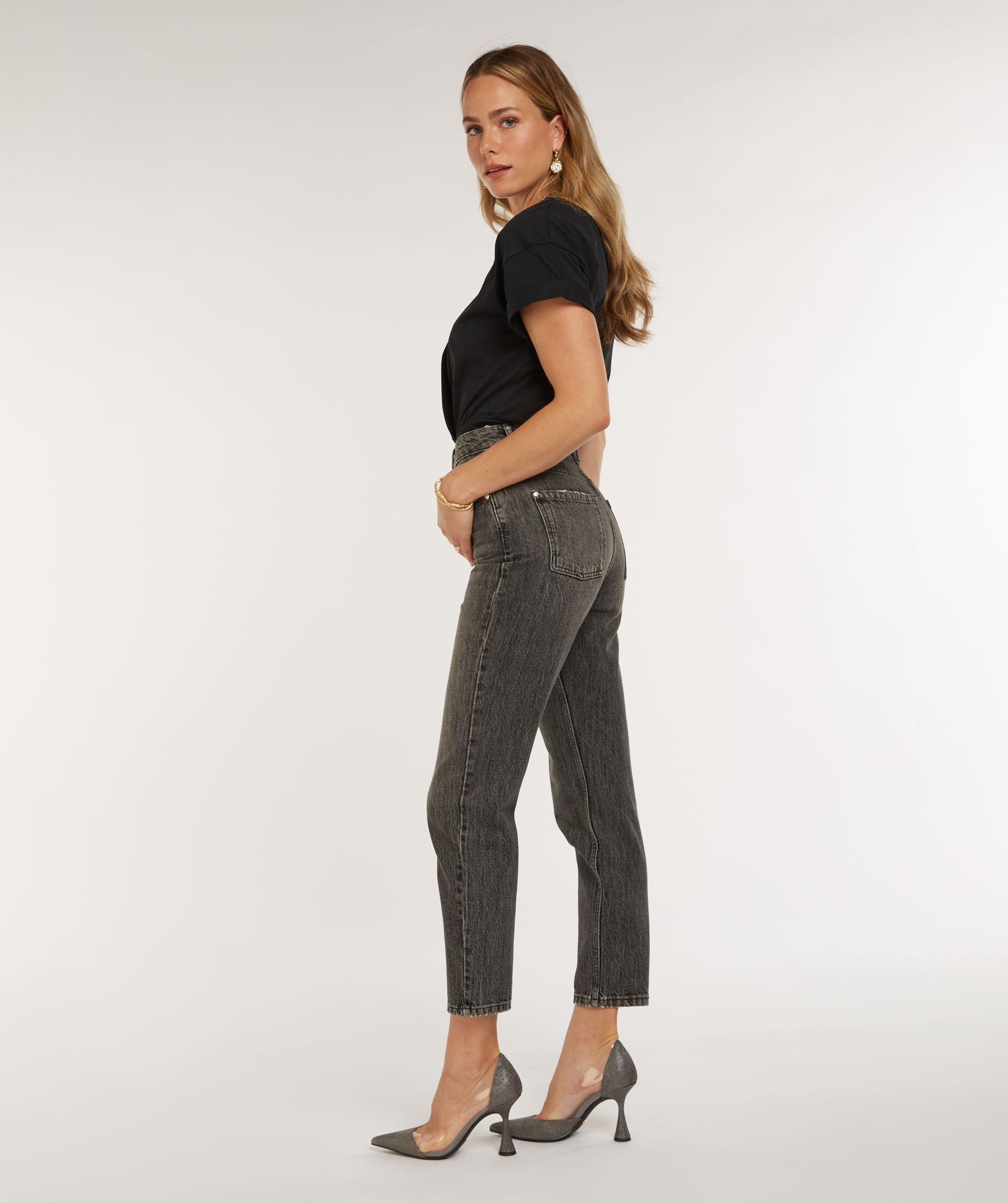 DALIA hochgeschittene girlfriend jeans