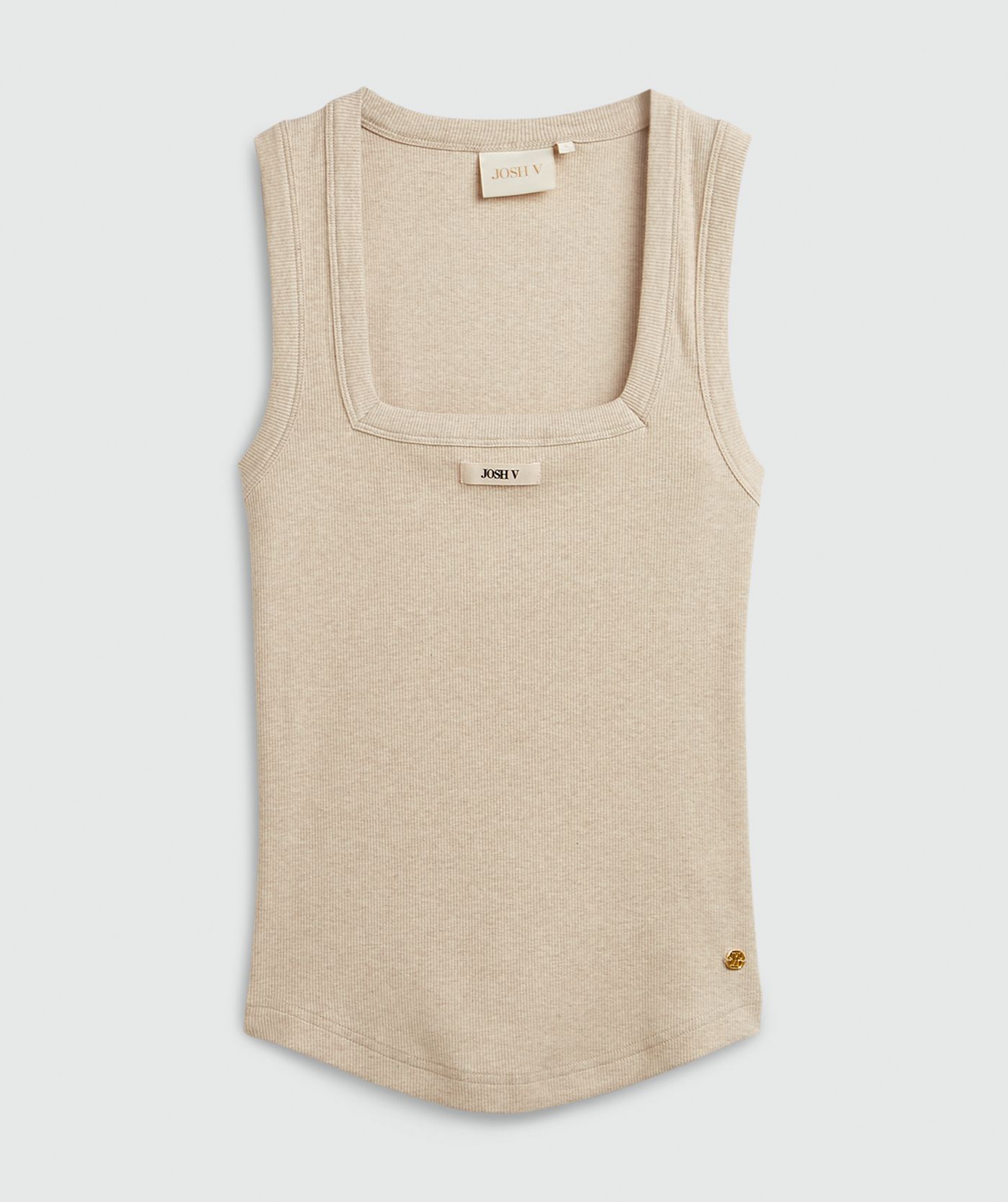Een slim fitted top met logo, in de kleur Oat Melange, weergegeven op een lichtgrijze achtergrond