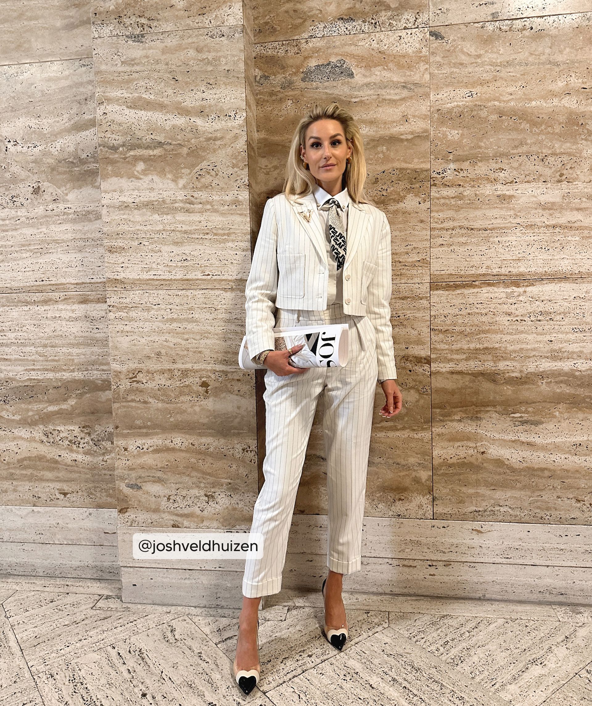 EMMA cropped Blazer mit Pinstripe