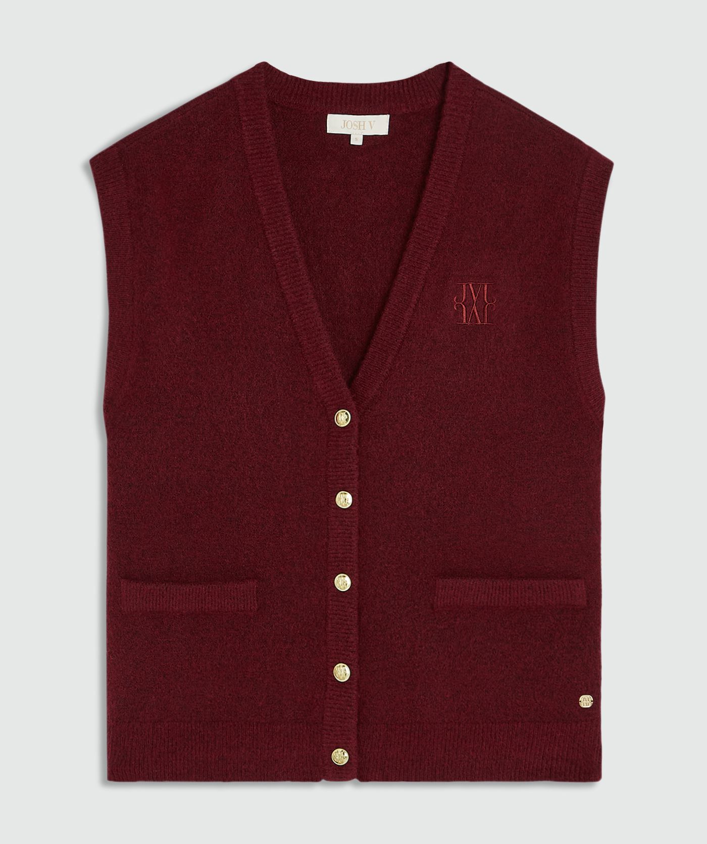 Donkerrood gilet met gouden knoopjes en een JOSH V logo op de borst zonder model, weergegeven op een lichtgrijze achtergrond.