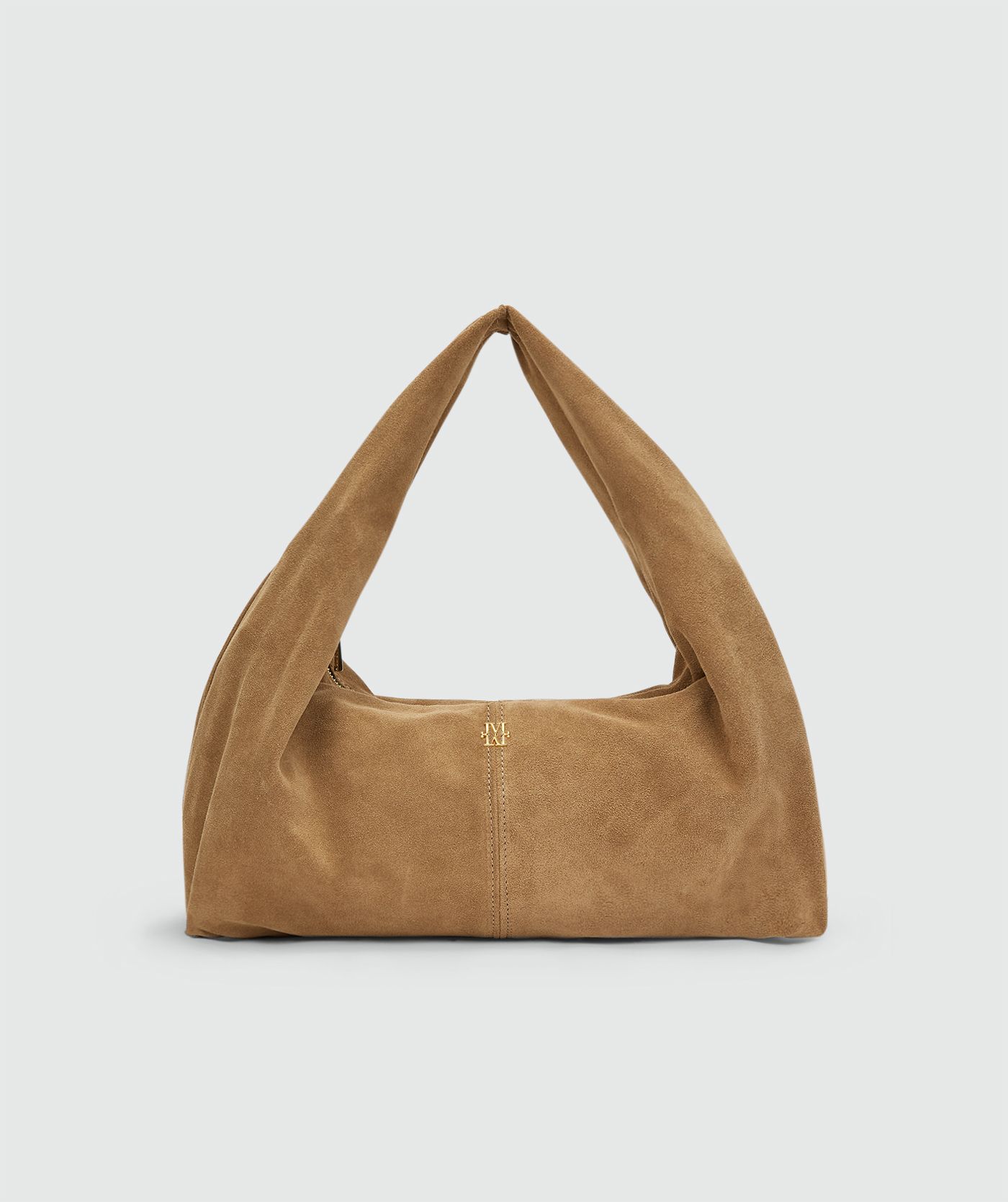 Bruine suede tas zonder model, weergegeven op een lichtgrijze achtergrond