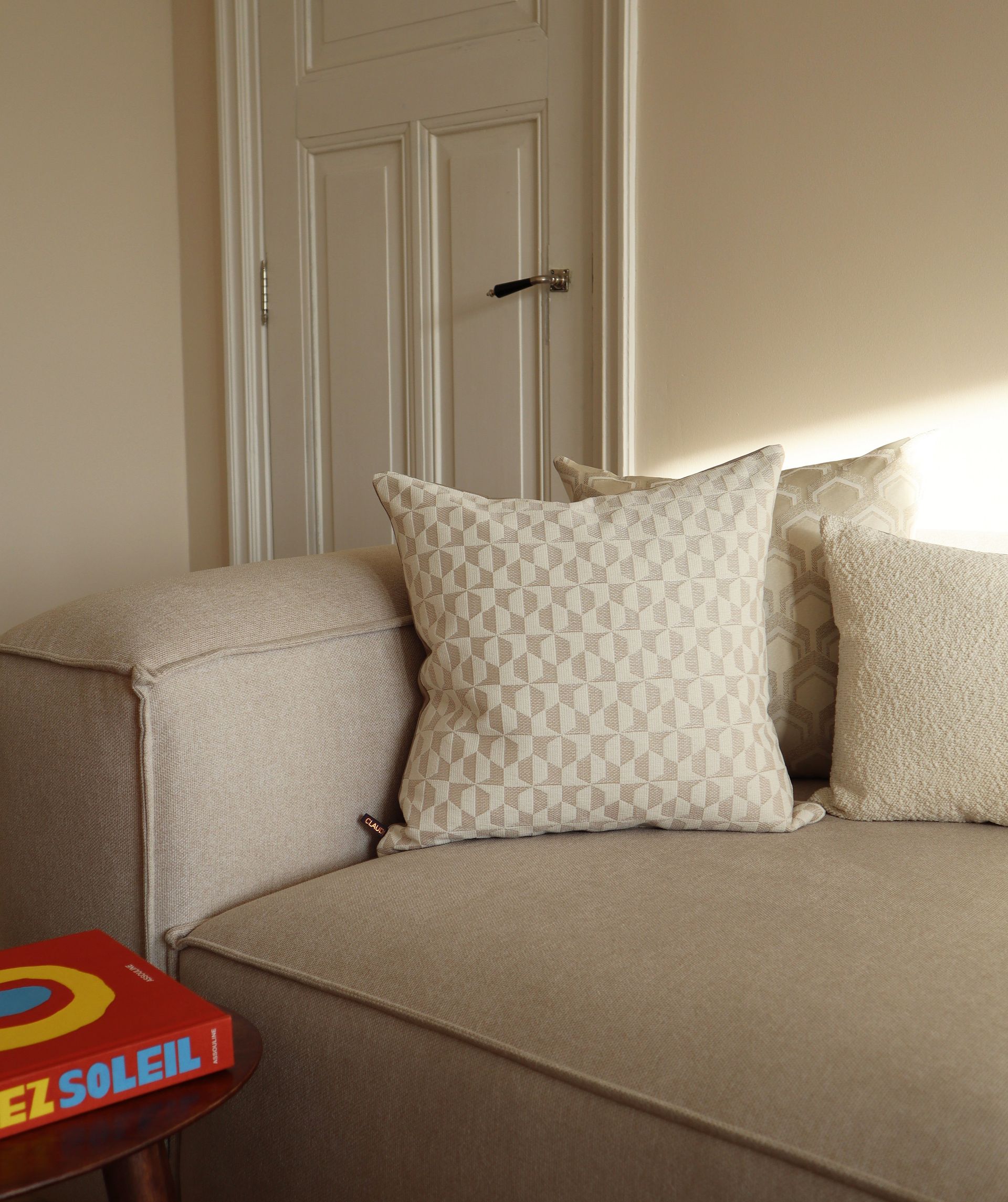 Gabri decorative cushion - CLAUDI