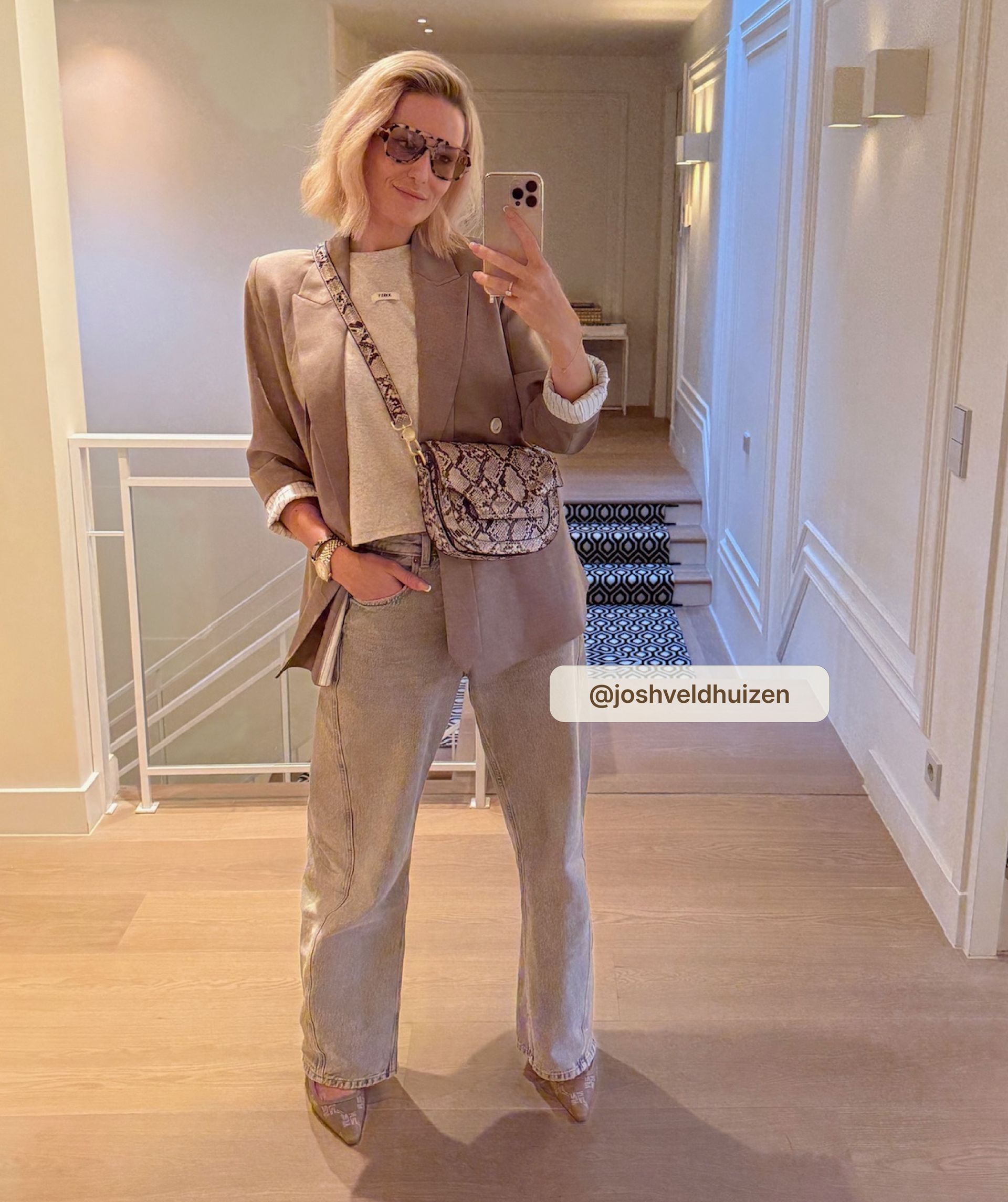 ISE straight fit blazer met strap
