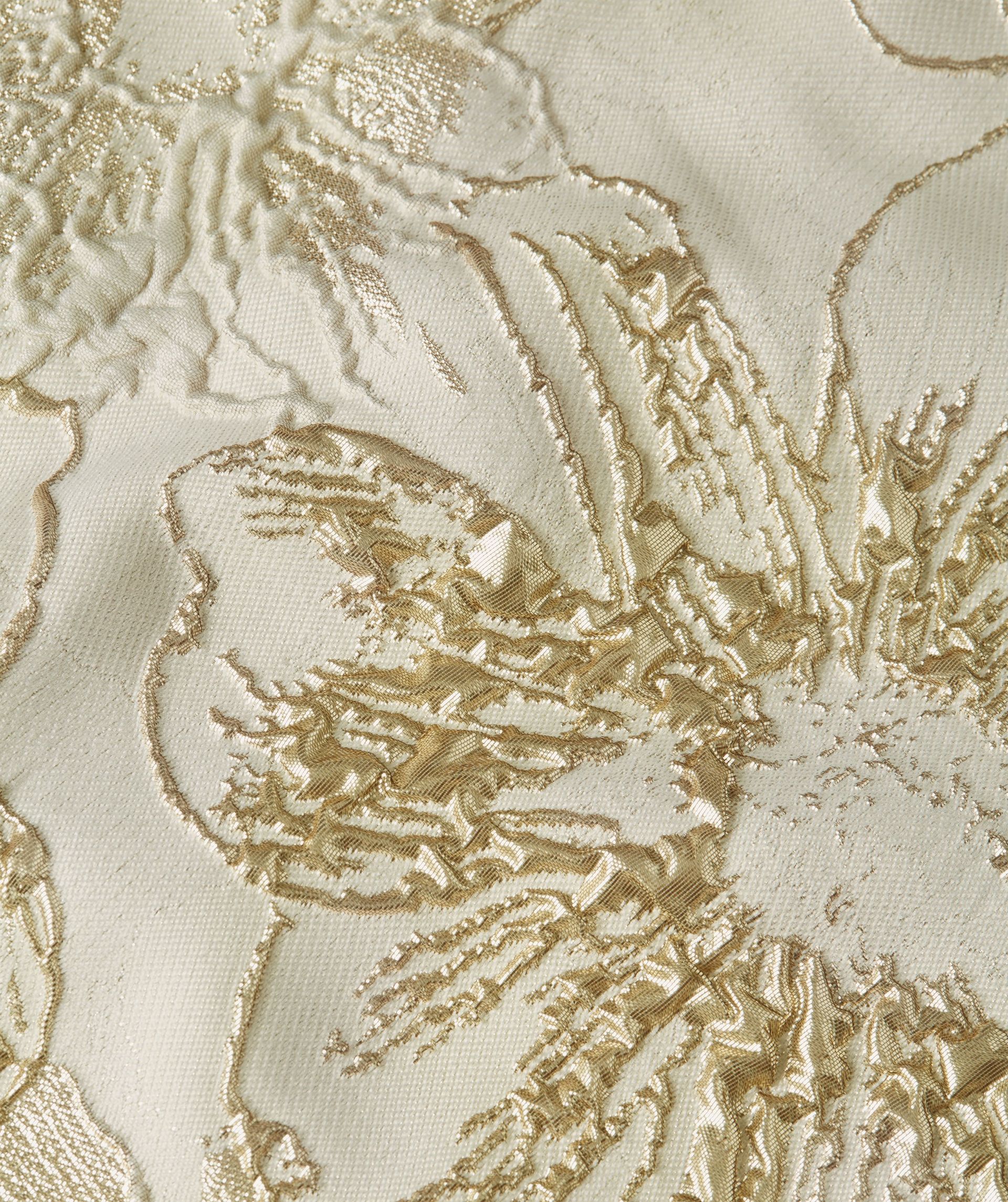 Close-up van de stof met bloemen print.