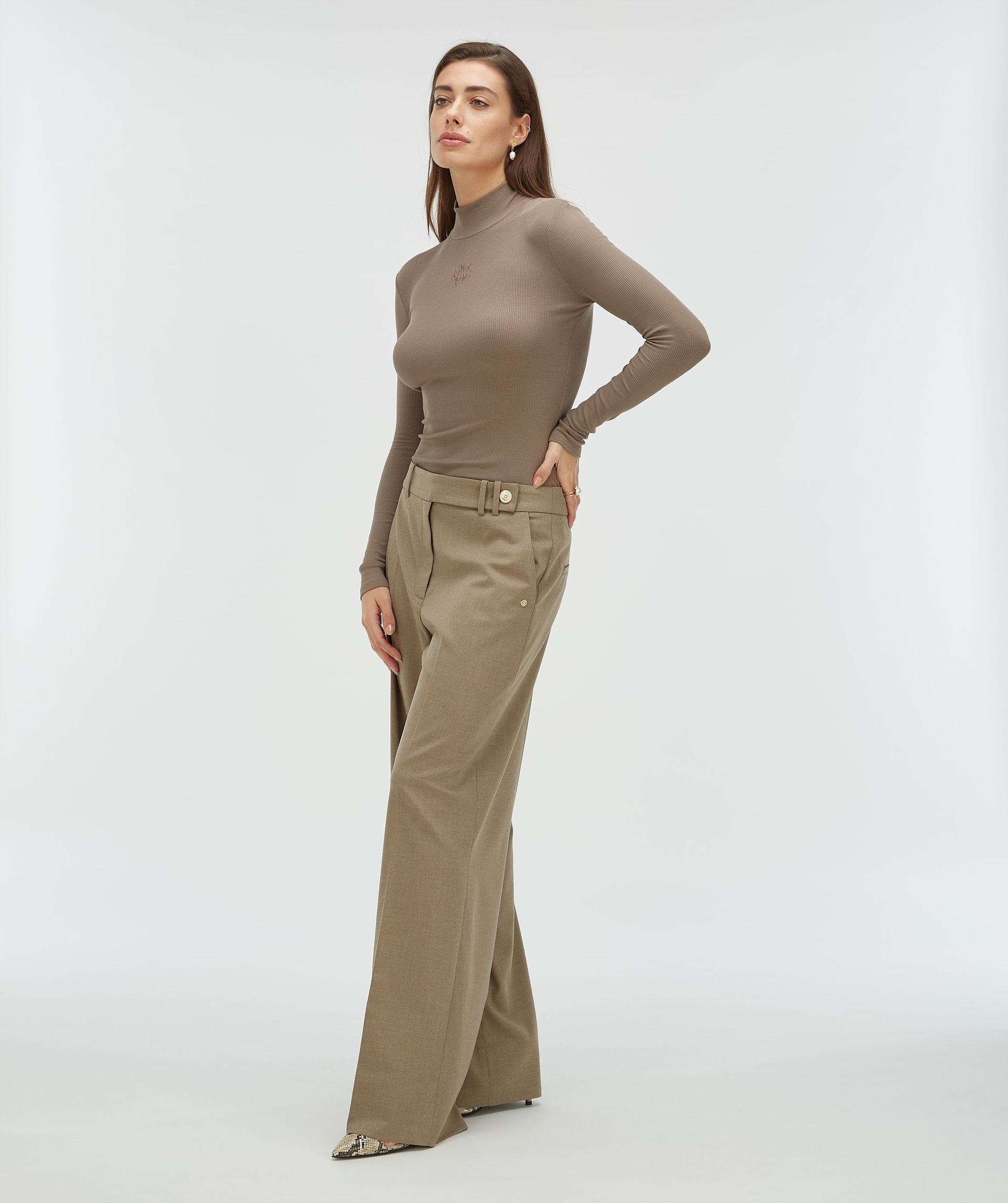 KYRIE wide-leg trousers