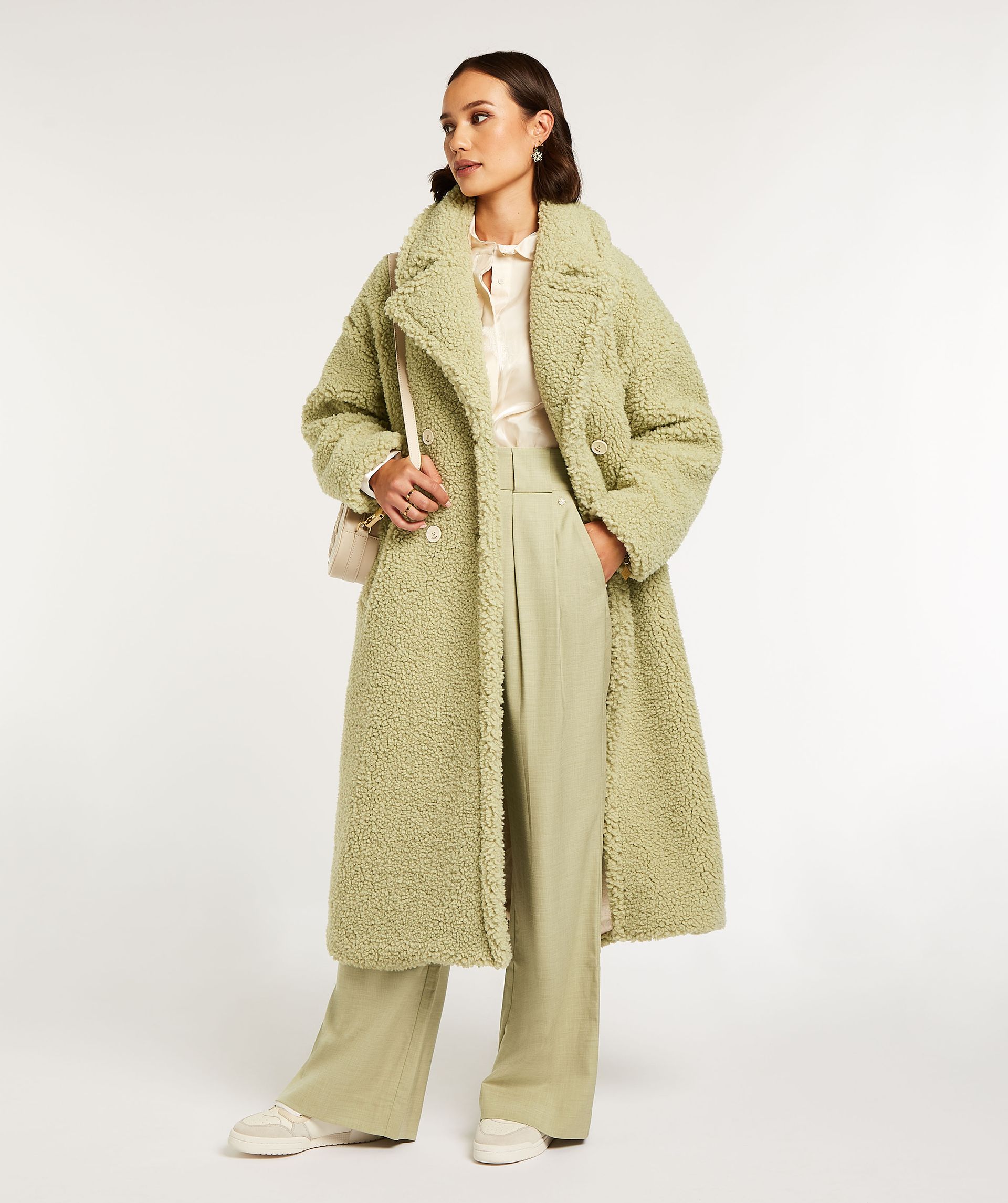 LIZZ oversized teddy coat