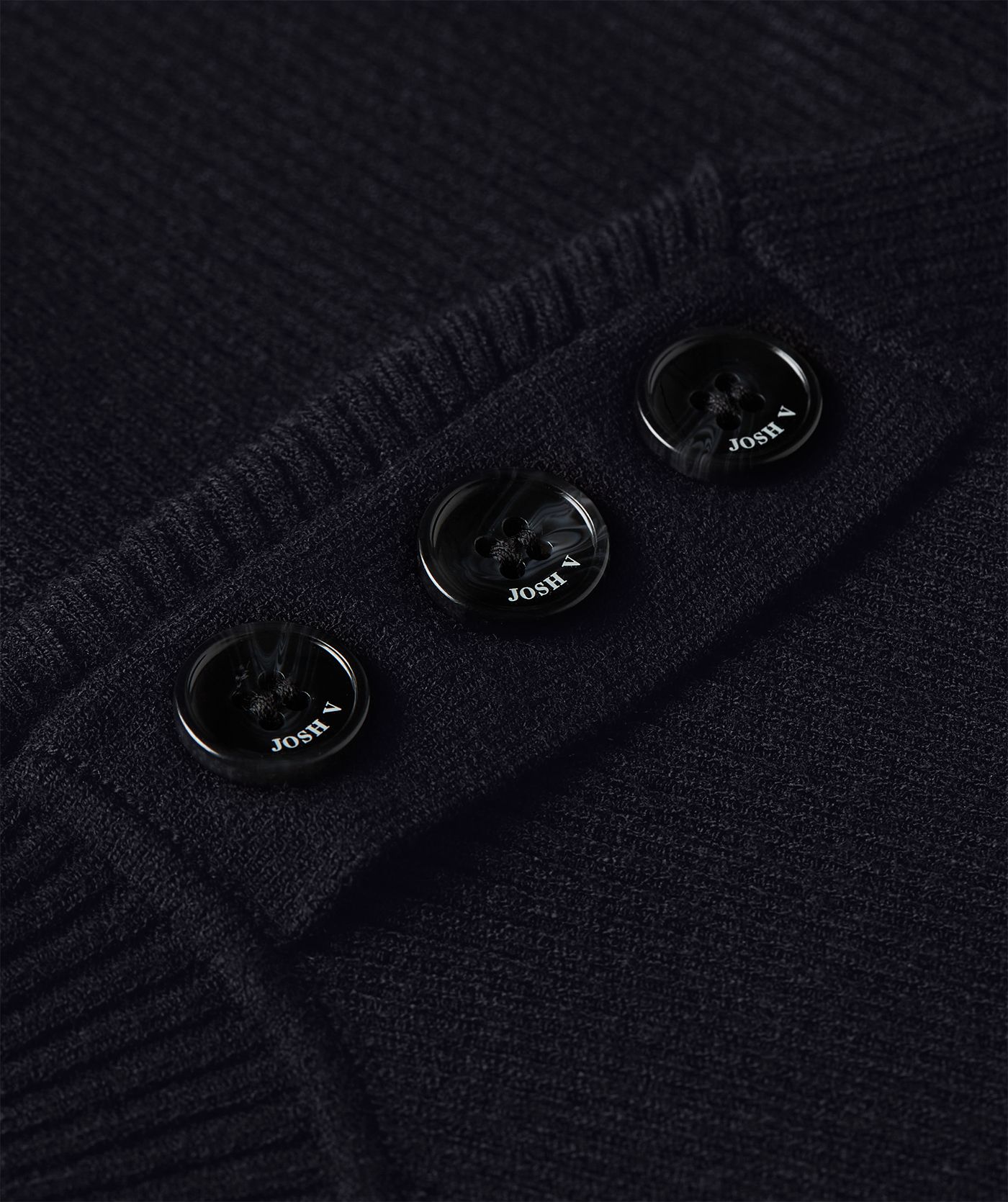 LOUA fitted top