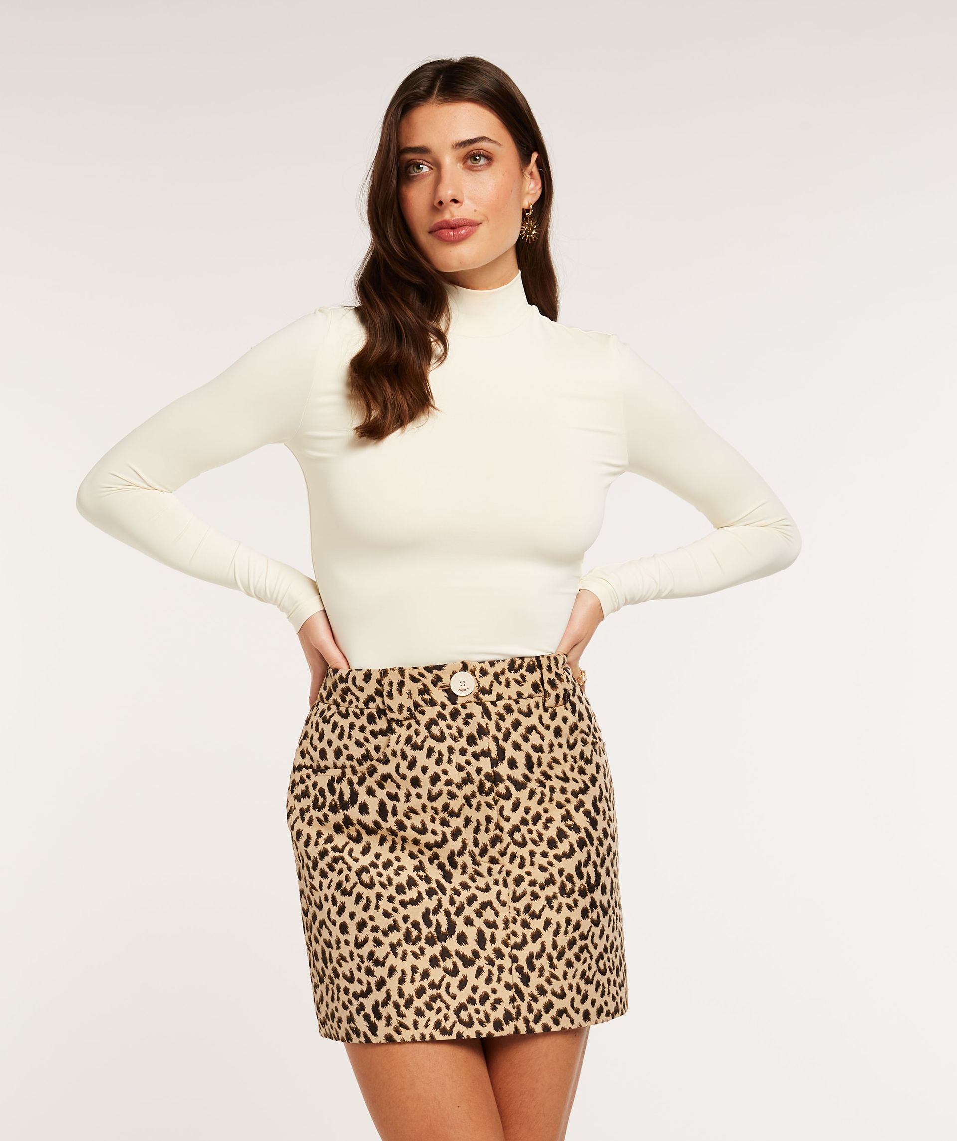 MARISSA fitted mini rok met leopard dessin