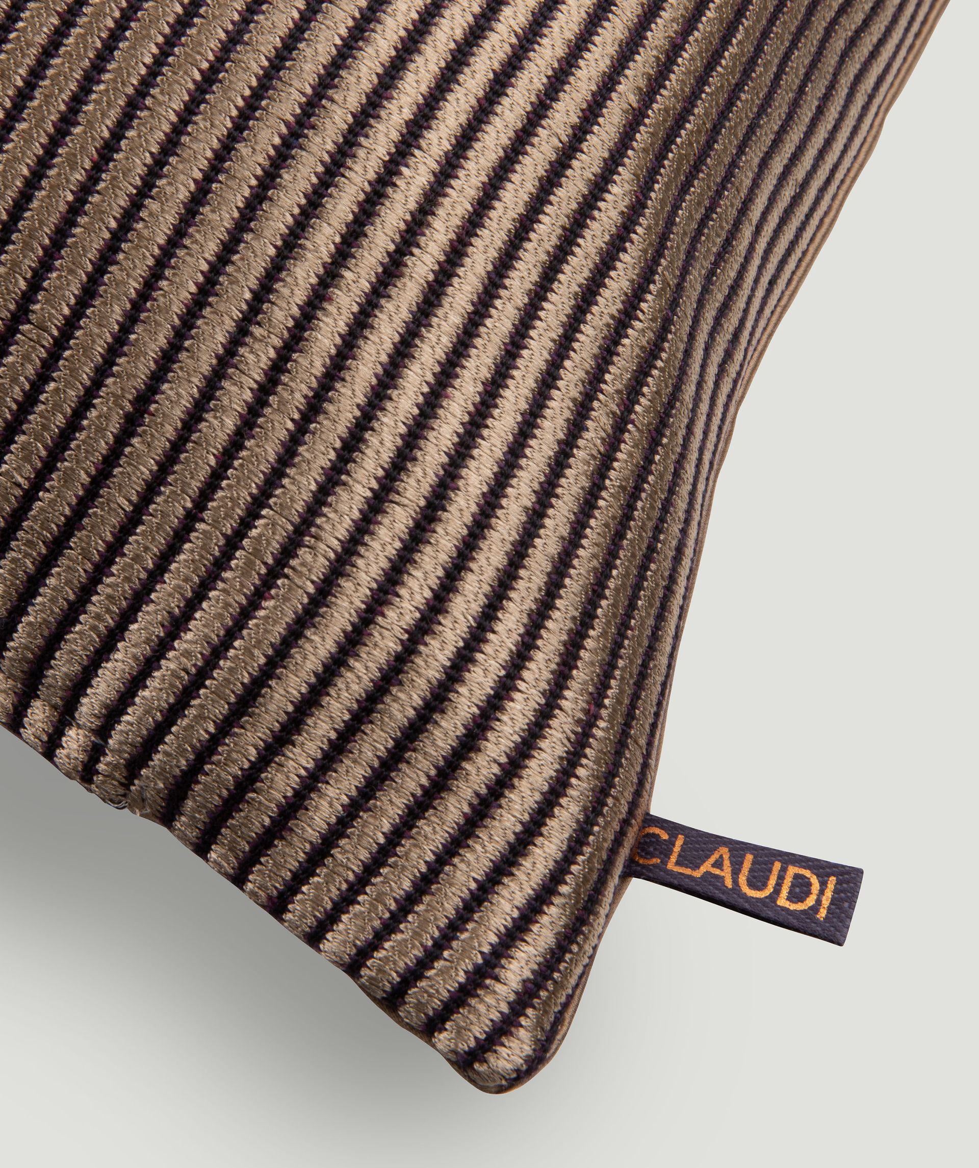 Maurice decorative cushion - CLAUDI