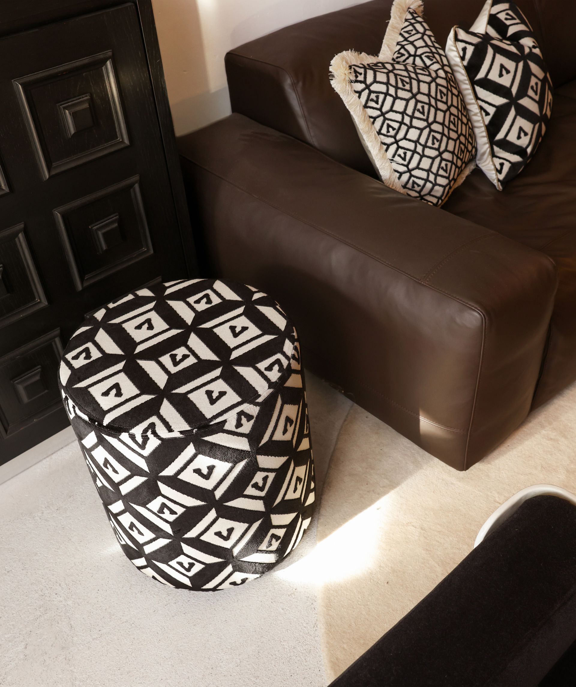 Tess pouffe