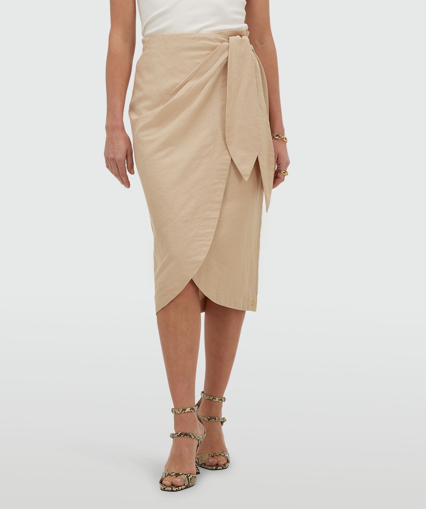 NIJRA wrap skirt with tie closure Oat l JOSH V | Official online shop