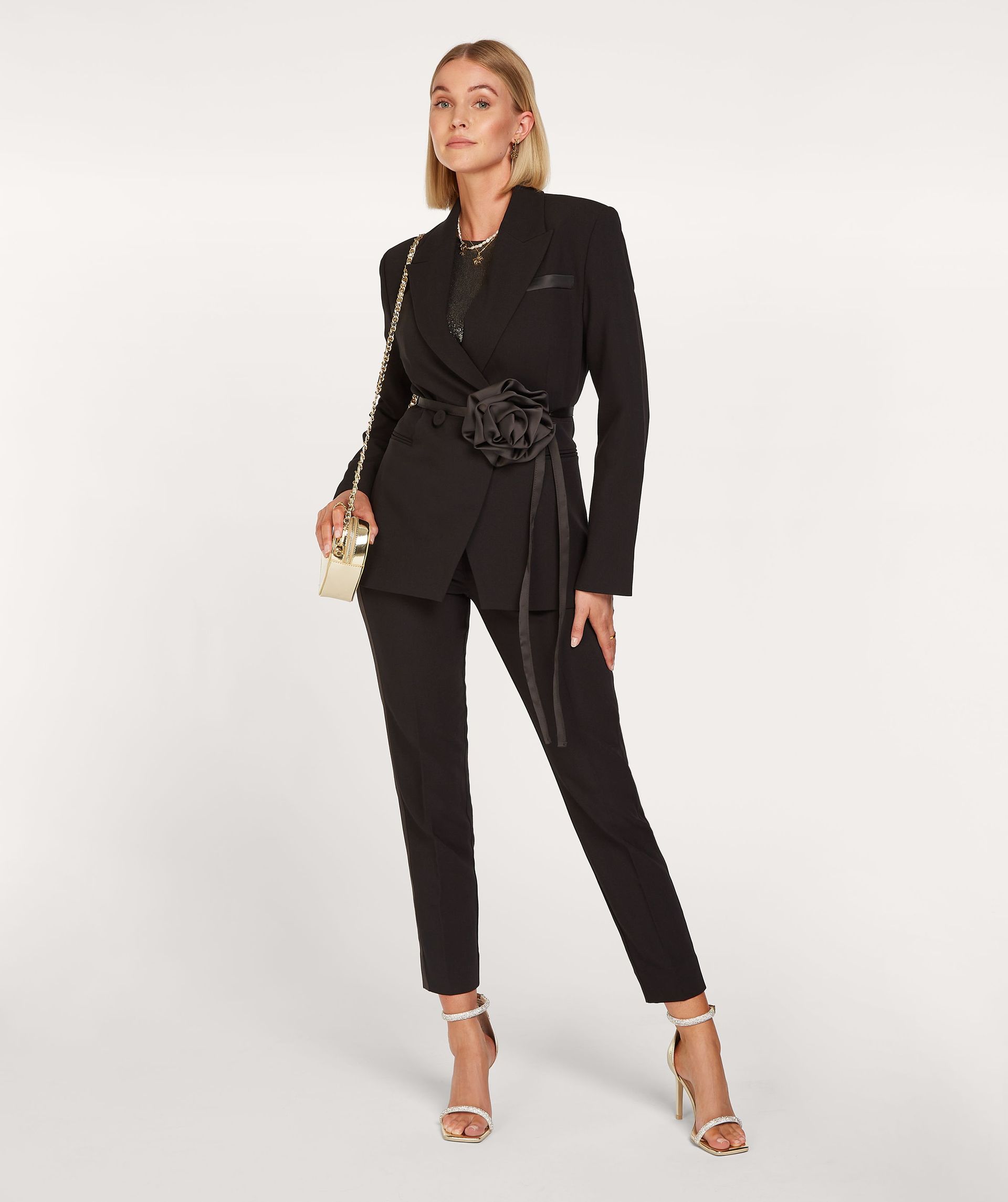 NOLAN Enganliegender Blazer mit Power-Schultern