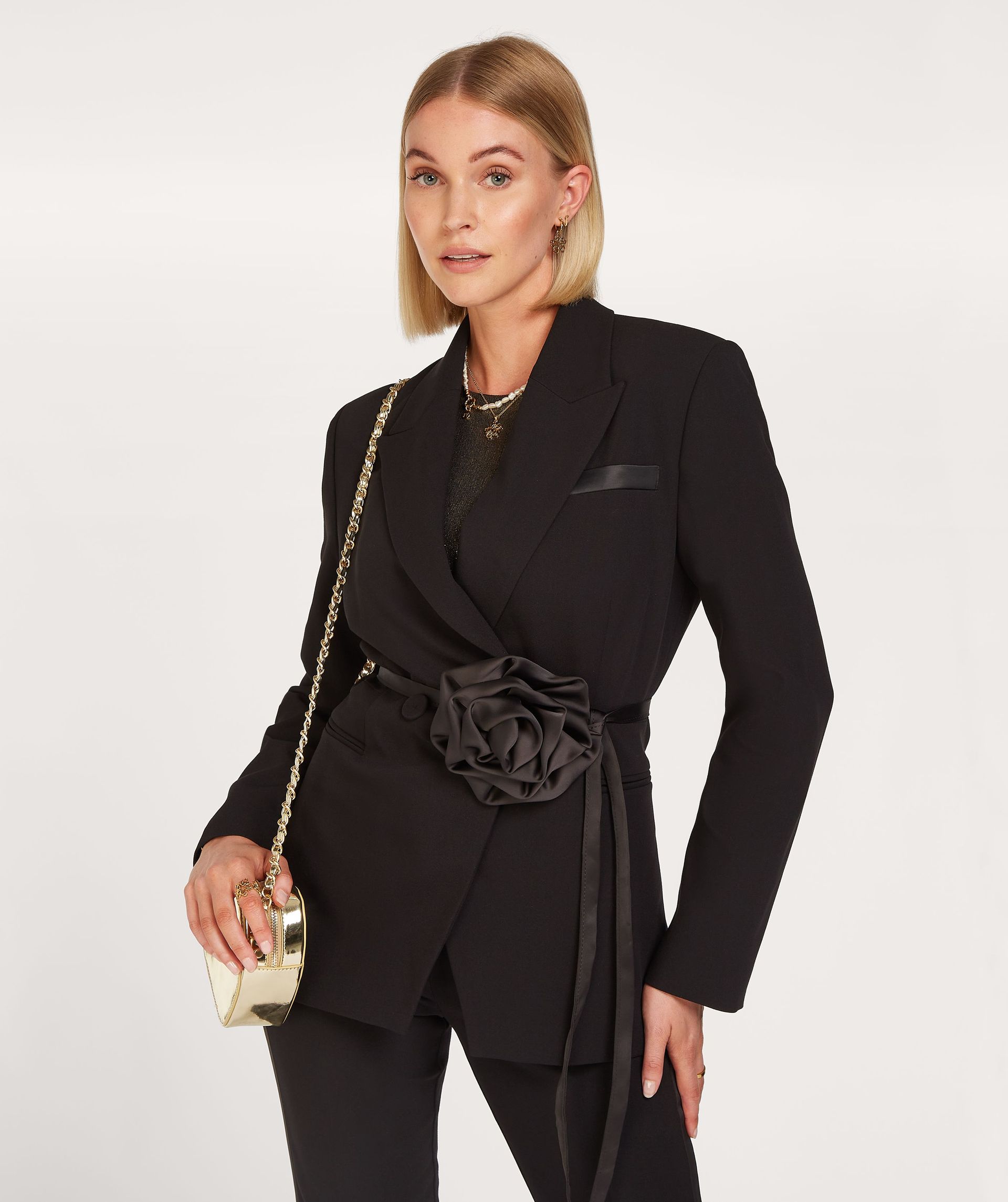 NOLAN Enganliegender Blazer mit Power-Schultern