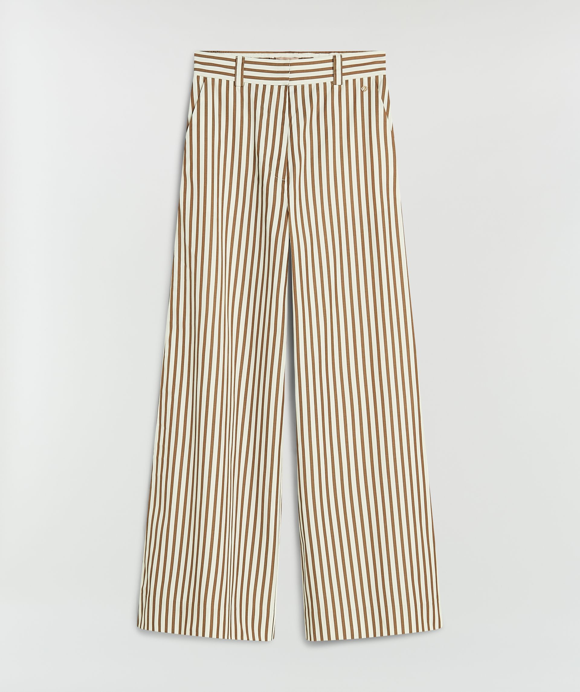 Bruin wit gestreepte broek zonder model, weergegeven op een lichtgrijze achtergrond 
