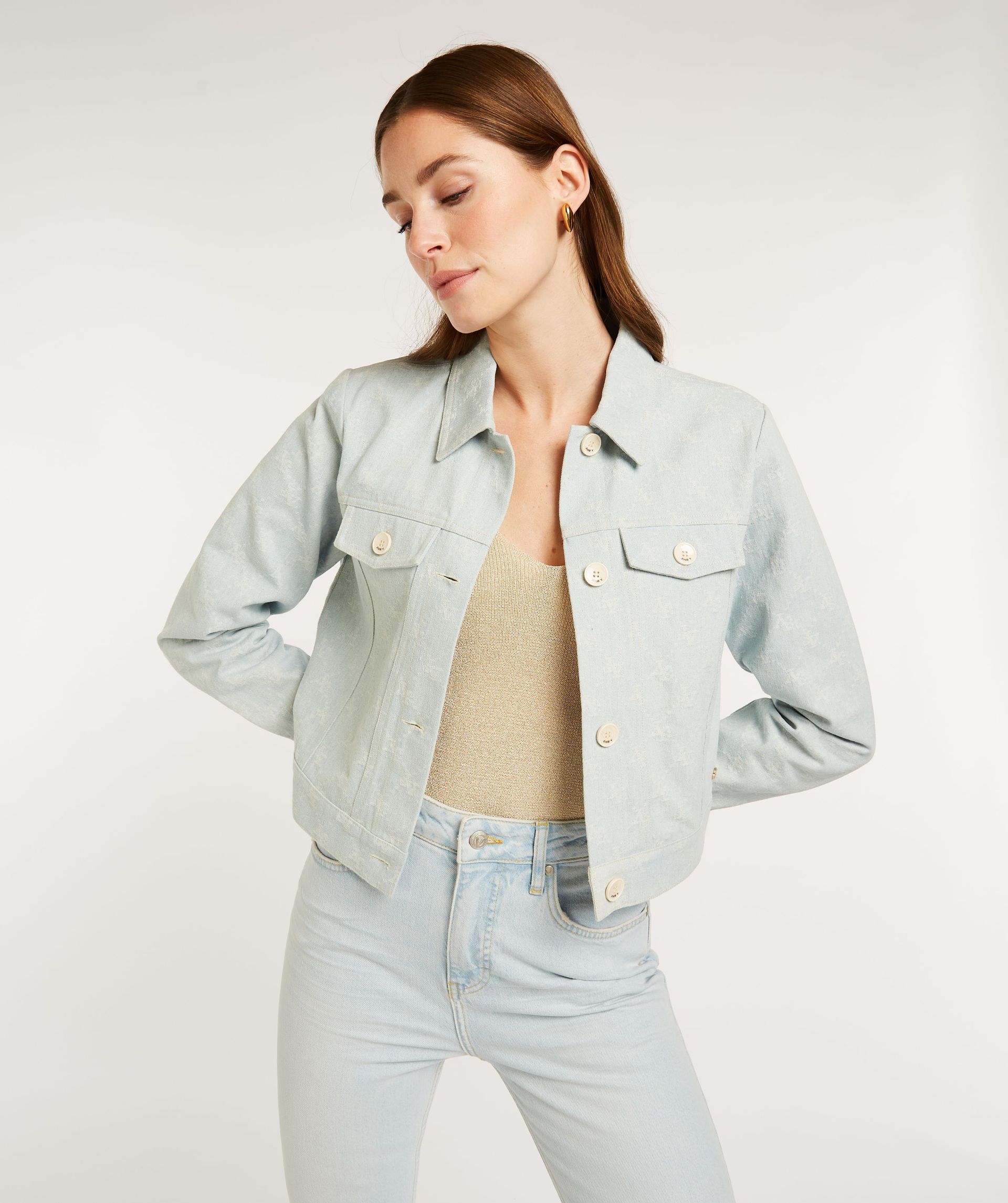 Multitrust Basic Fitted Denim Jacket for Women, Long Sleeve Solid Color  Casual Button Down Chest Pocket Jean Tops - Walmart.com