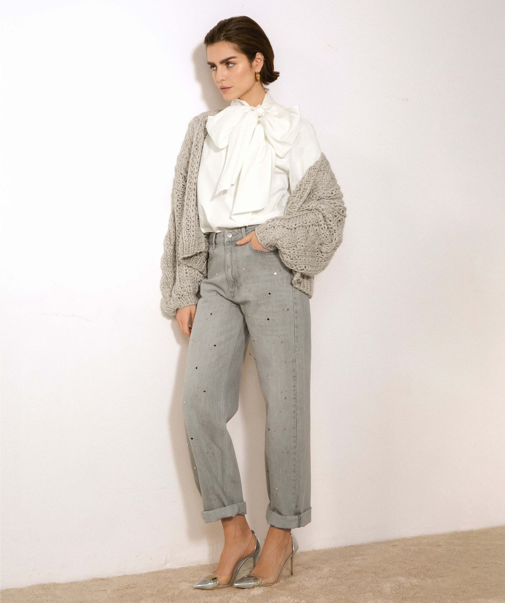 PHEBE mid-rise jeans with studs