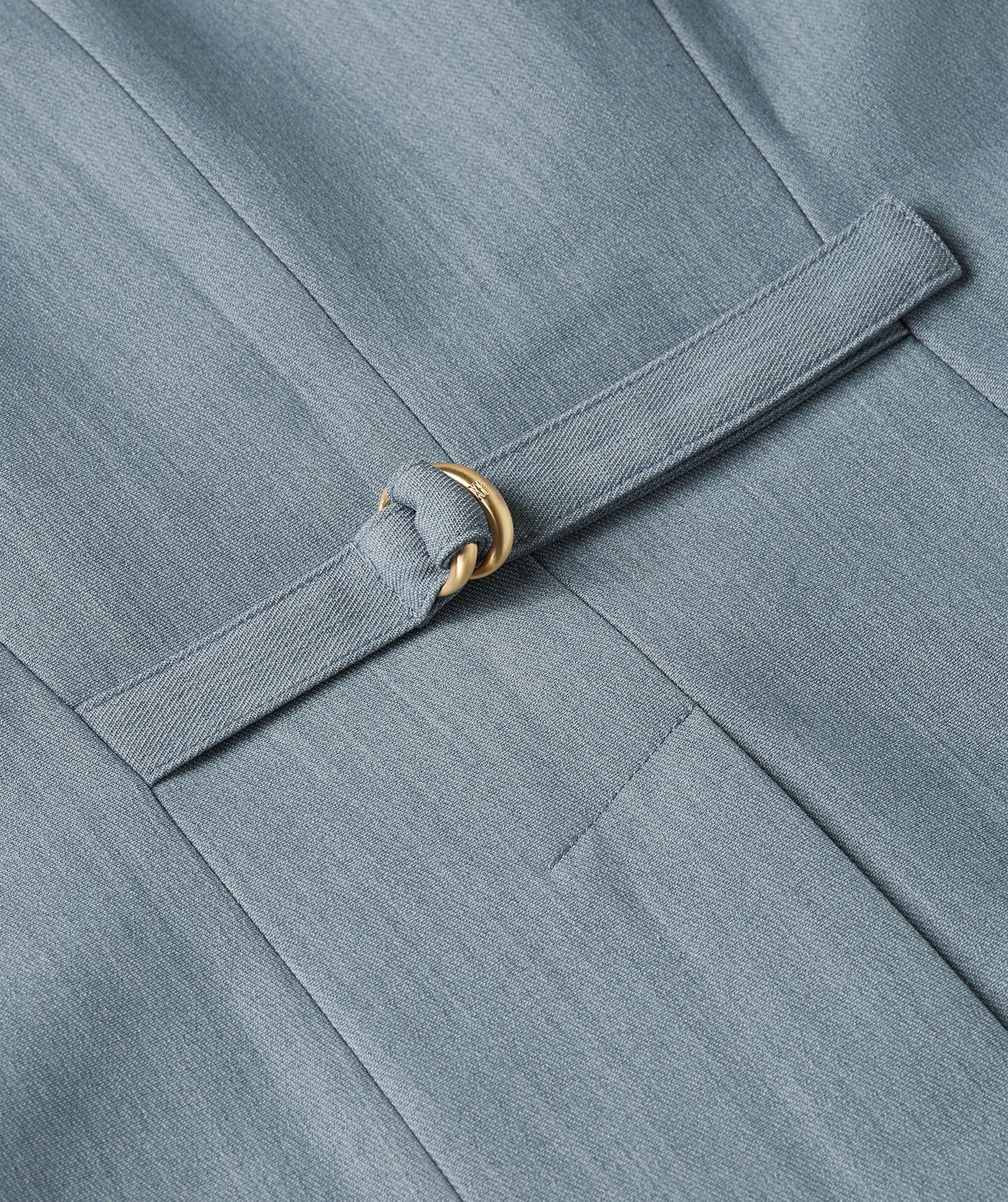 Close-up van een fitted gilet in de kleur Sky Blue Melange
