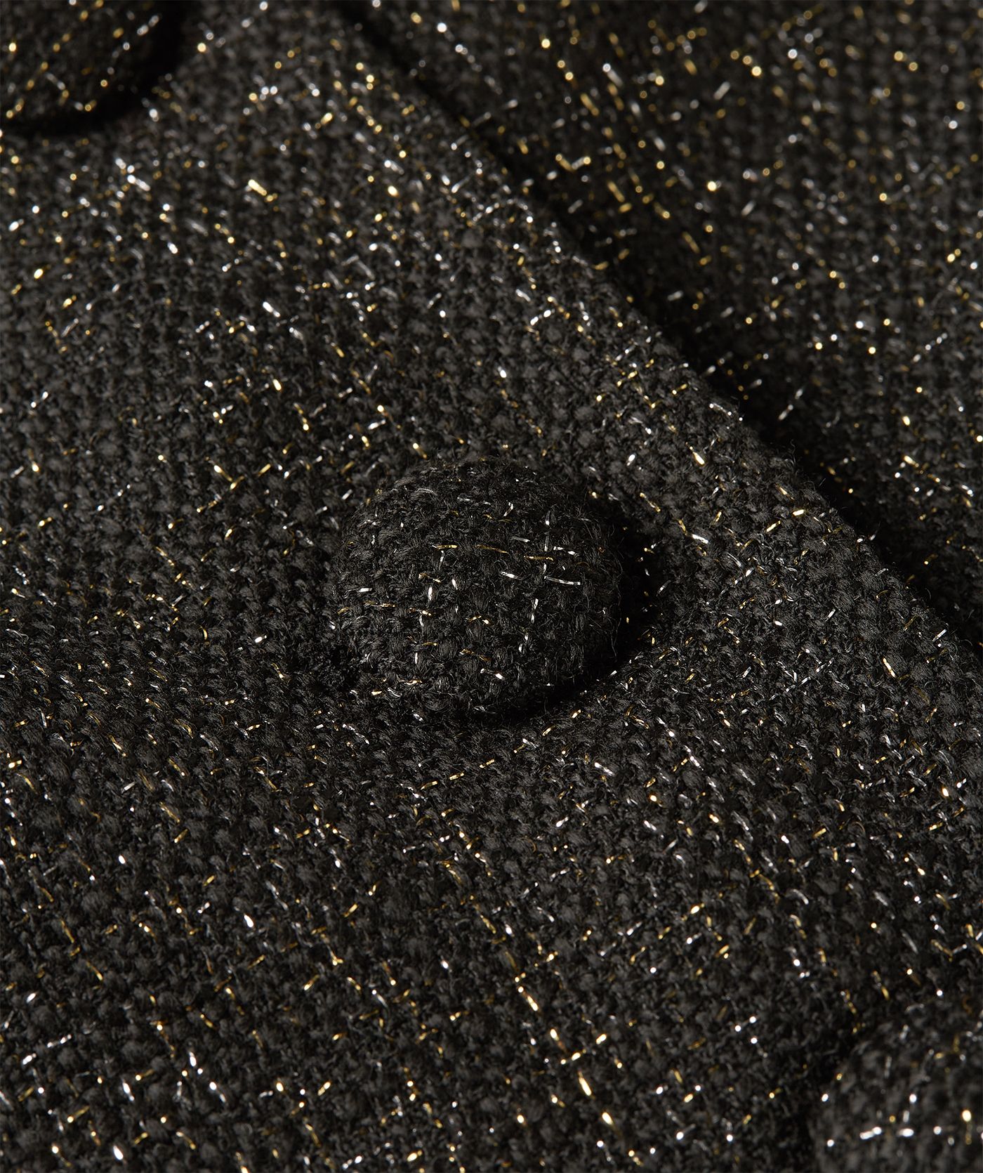 Close-up zwart met goud- en zilverkleurig lurexdraad knopen - JOSH V