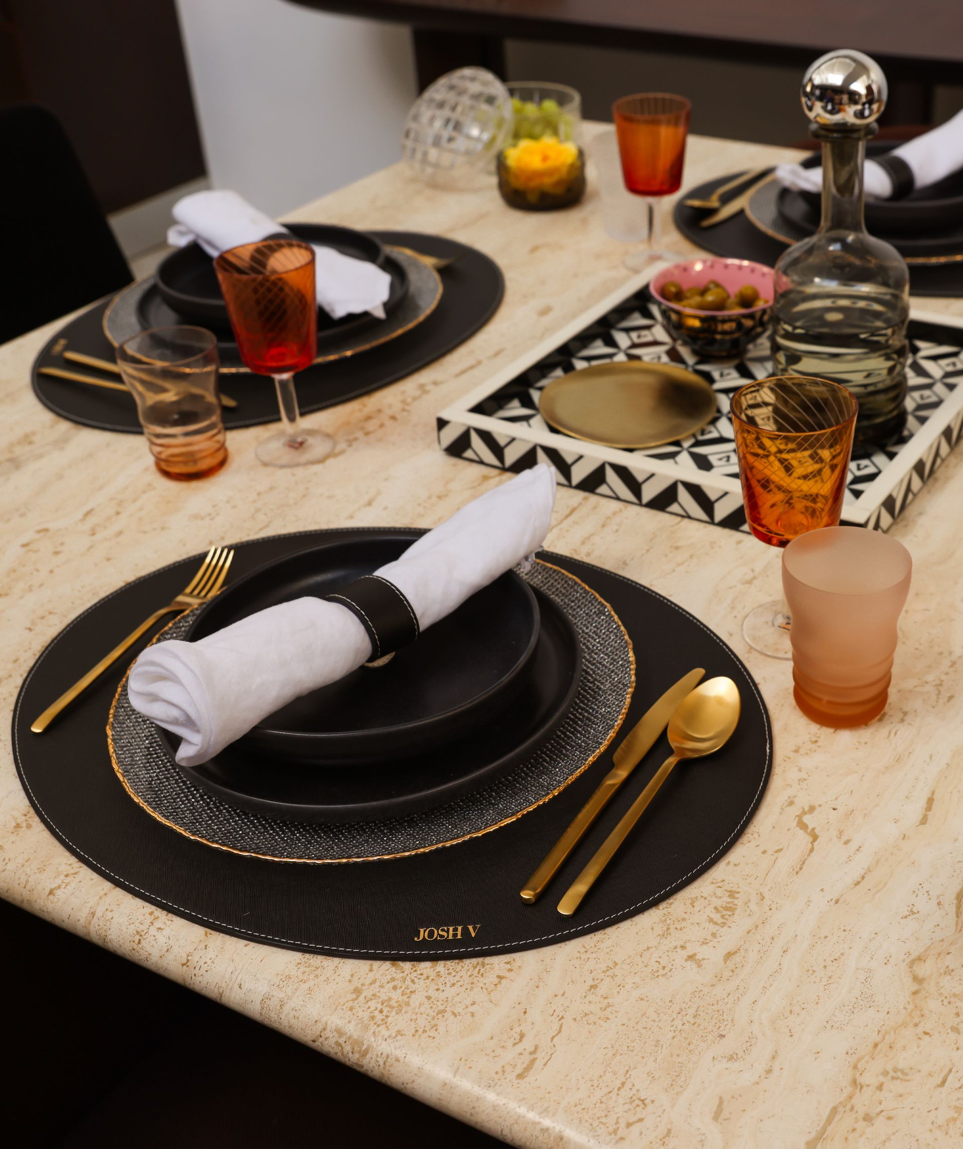 ROWENA Table mats set