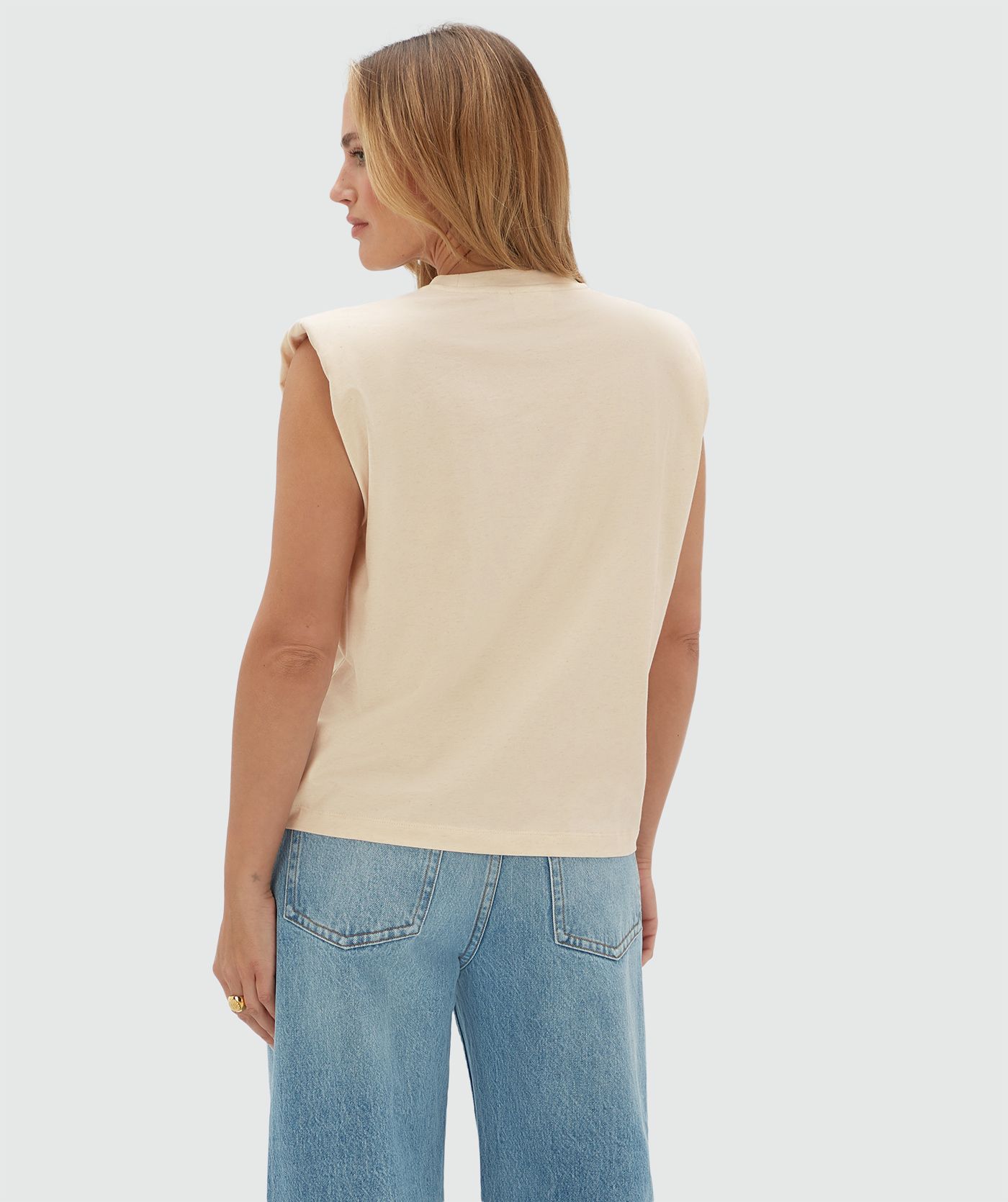 JV-SUE T-shirt met schoudervulling