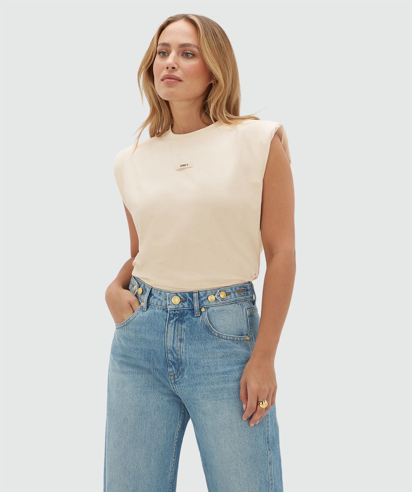 JV-SUE T-shirt met schoudervulling