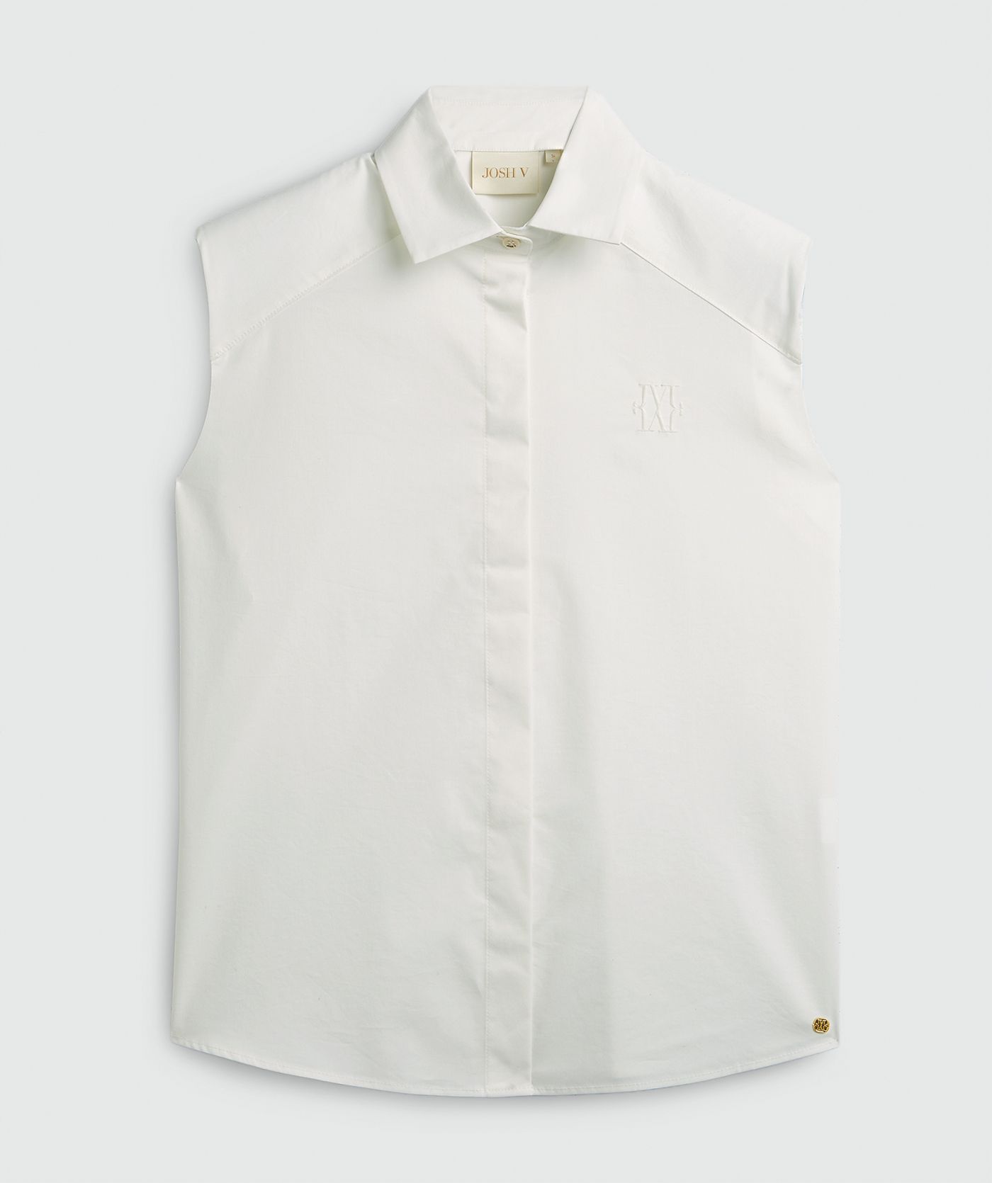 Een straight fit blouse in de kleur Off White, weergegeven op een lichtgrijze achtergrond