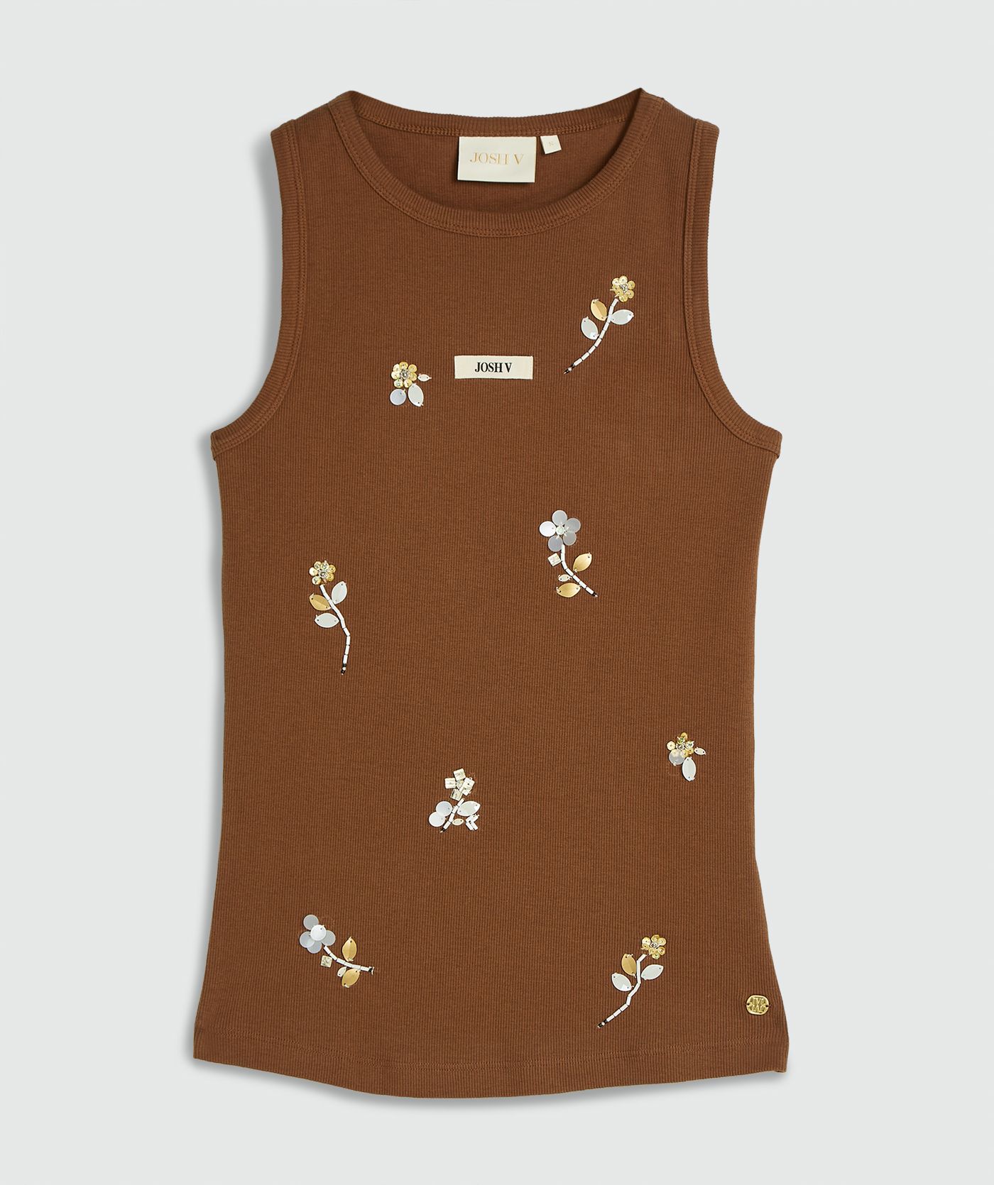 Een slim fit top met kralen details in de kleur Brown, zonder model, weergegeven op een lichtgrijze achtergrond