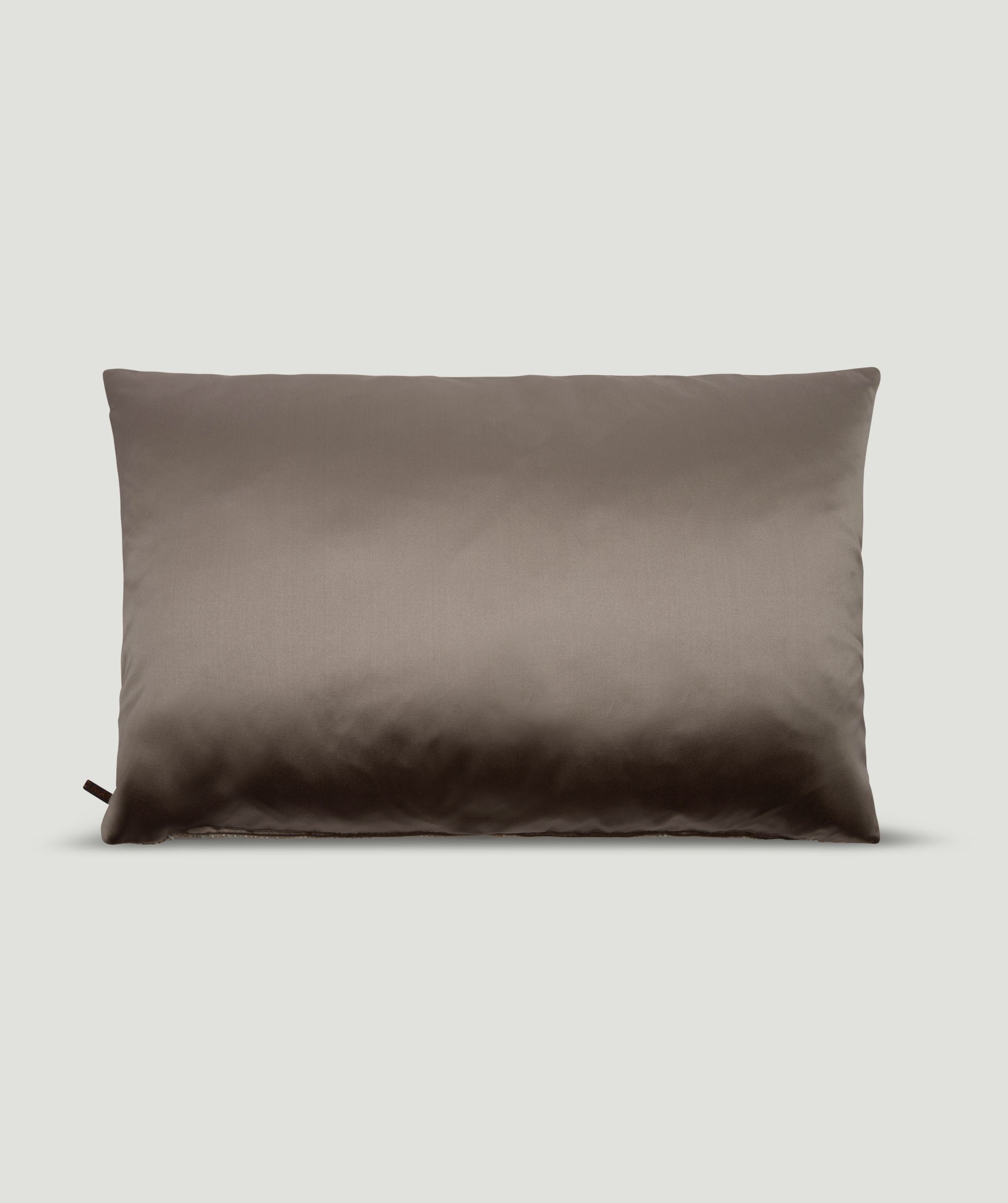 Verle decorative cushion - CLAUDI