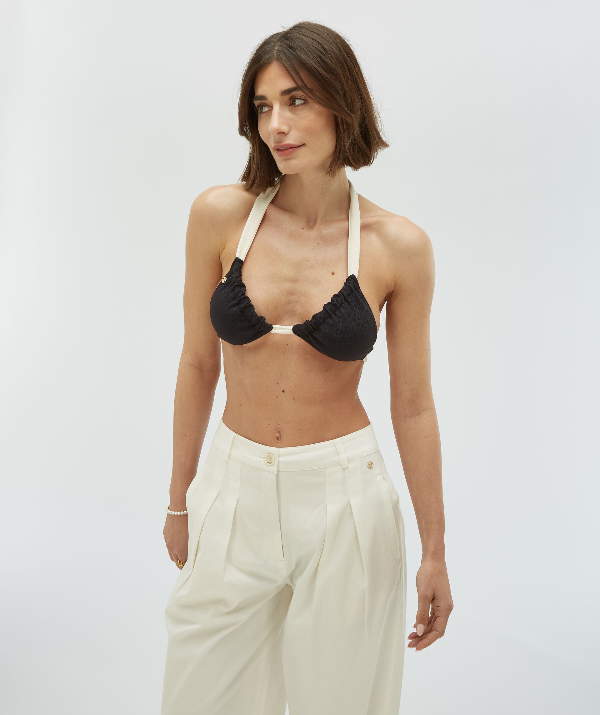 VIOLINA triangle bikinitop met striksluiting
