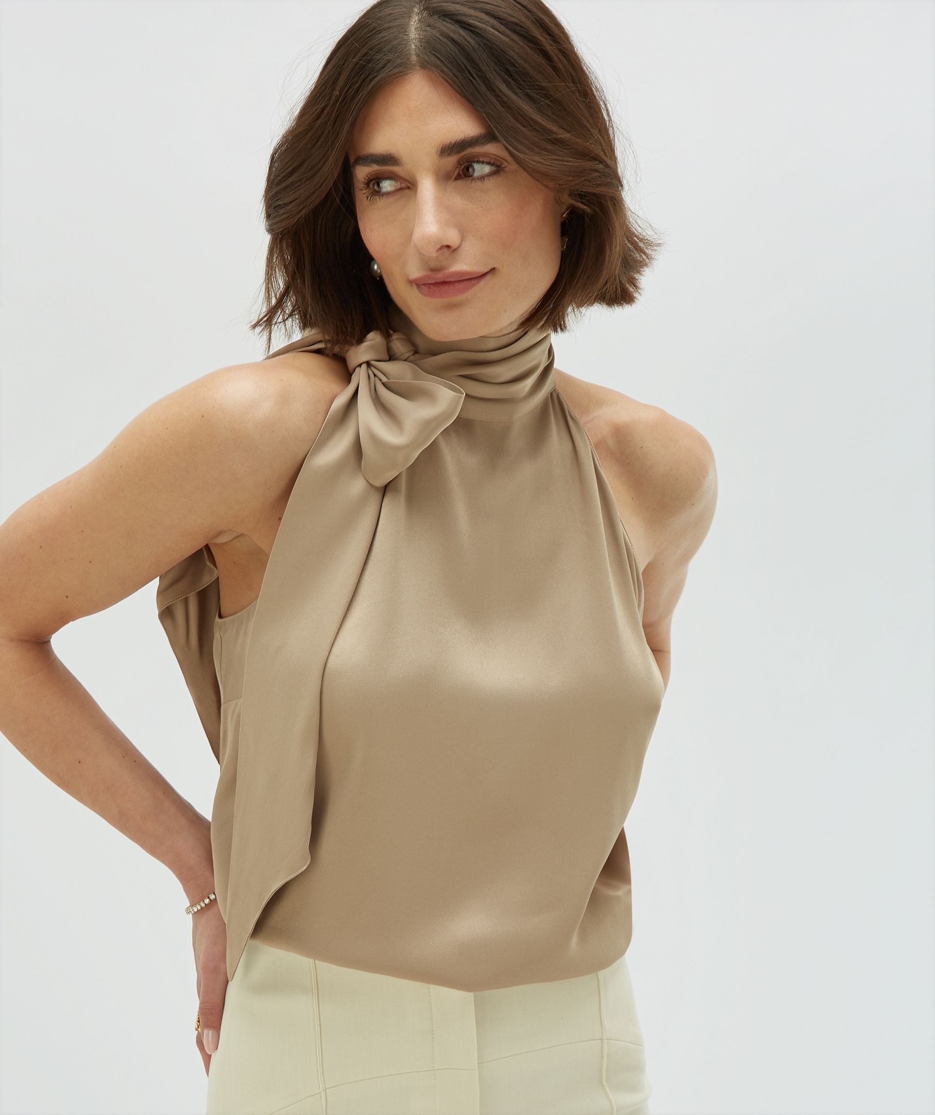 YANIEK loose fit top in satijn look