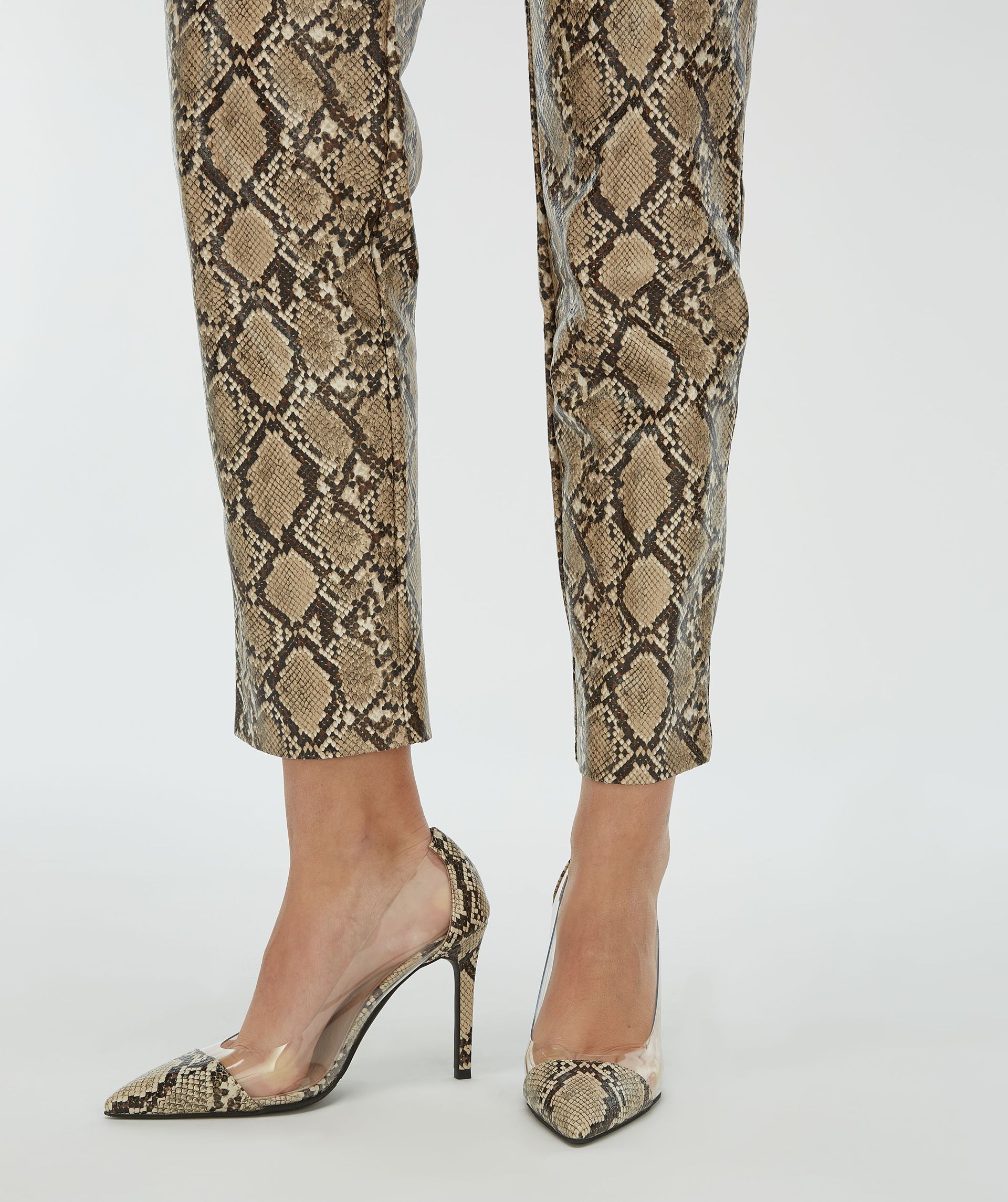 ZYRA pumps with snake print