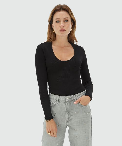 AME fitted top
