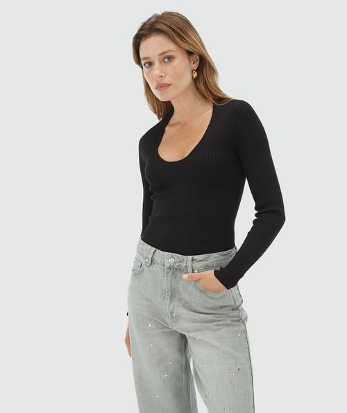 AME fitted top
