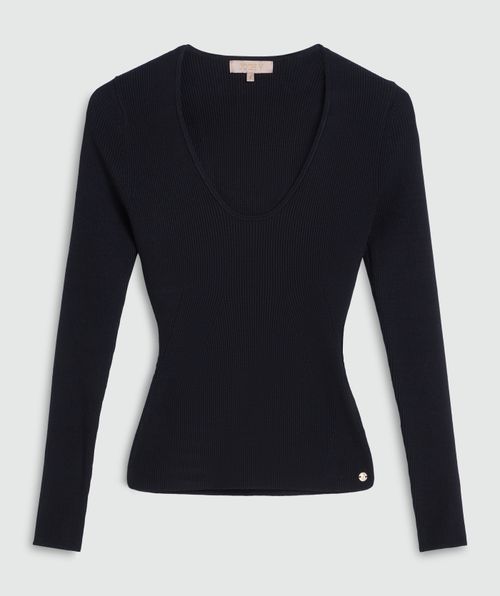 AME fitted top