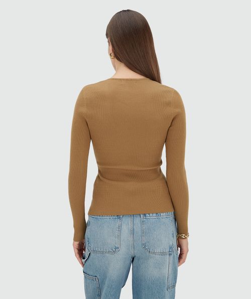 AME fitted top
