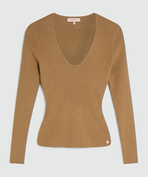 AME fitted top