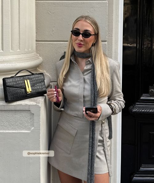 AVA fitted blouse