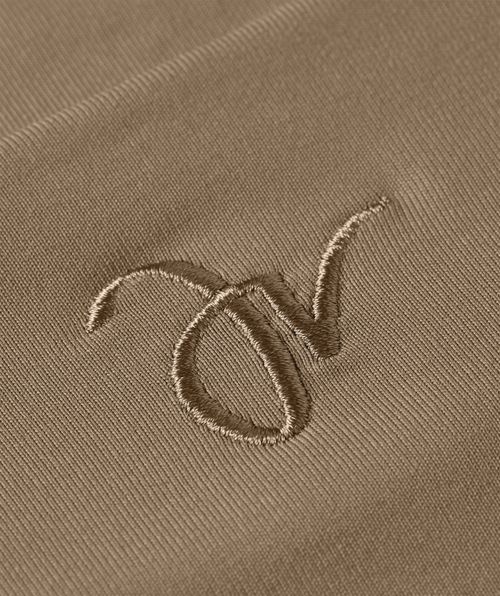 EMILY Enganliegendes T-Shirt