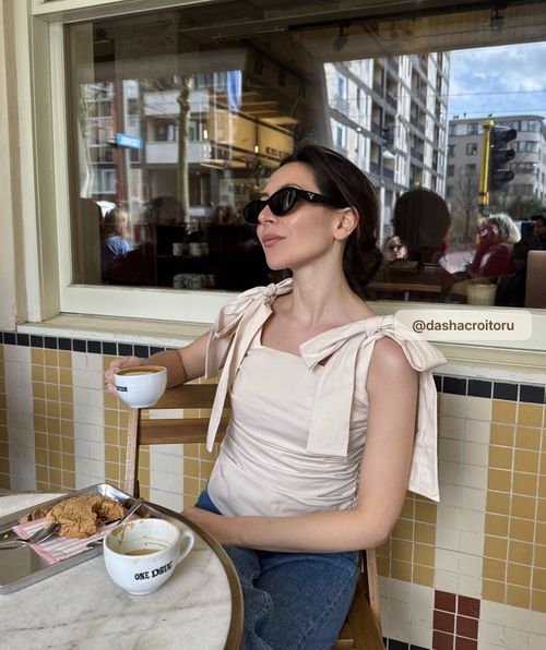 LIVY figurbetontes Top mit Bindebändern