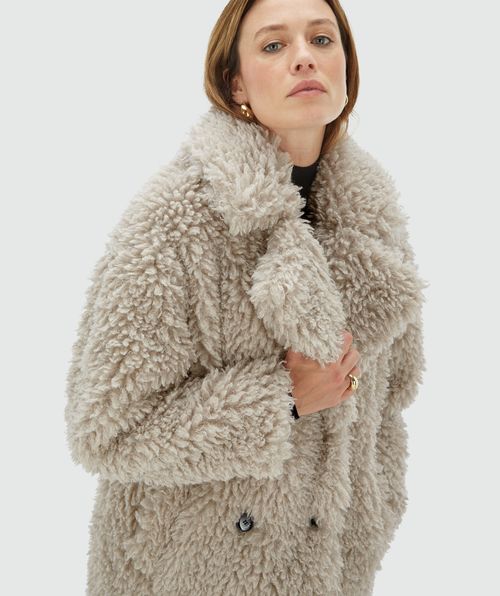 LIZZ oversized fluffy coat