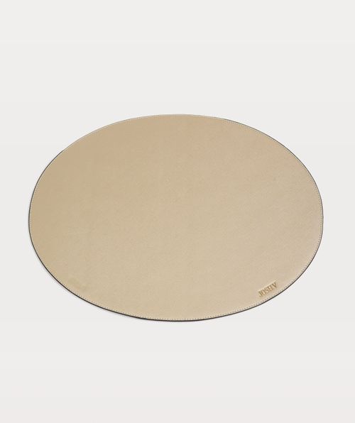 Rowena table mats set